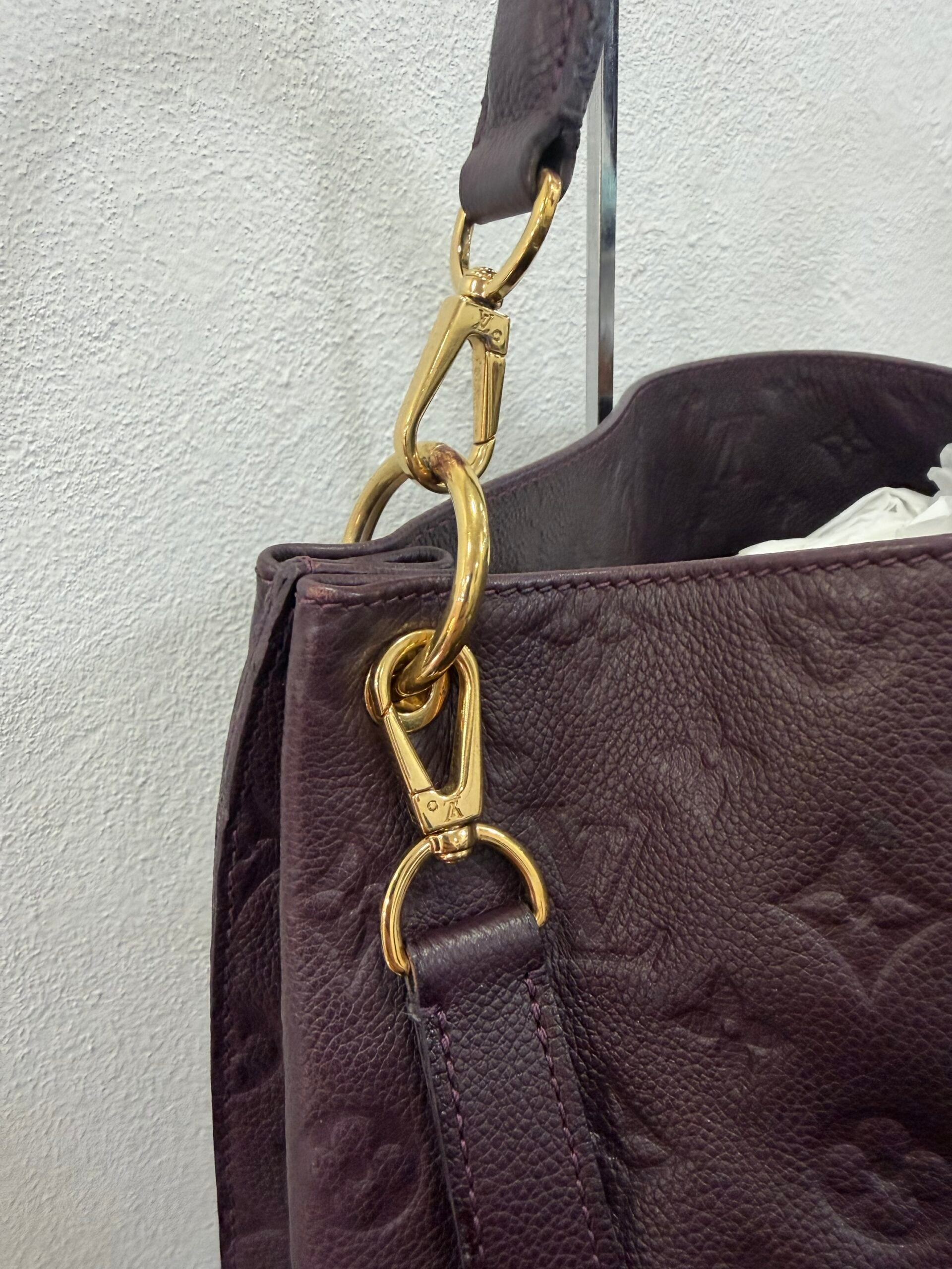 Louis Vuitton Metis Hobo