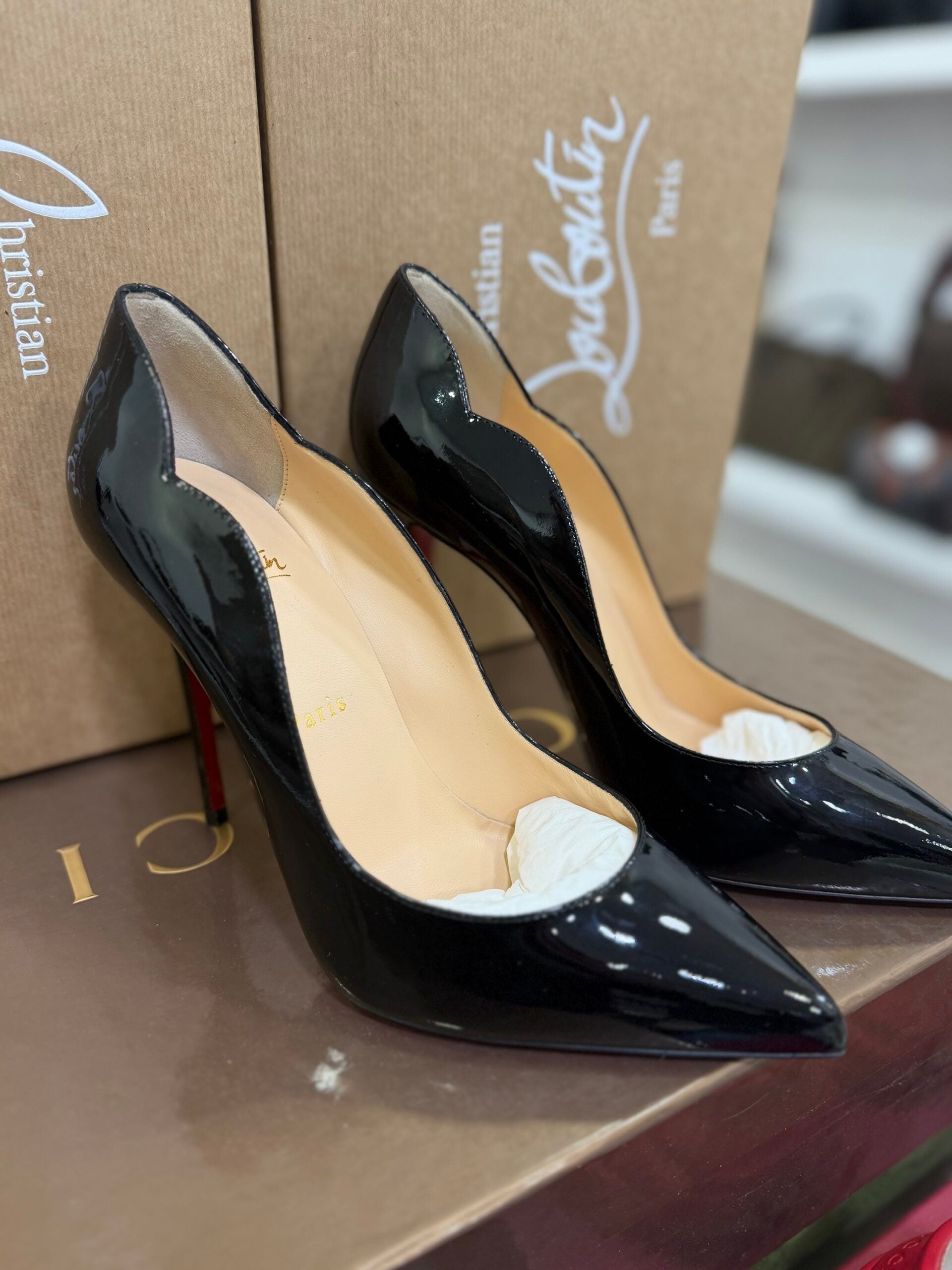 Christian Louboutin Hotc Chick 40
