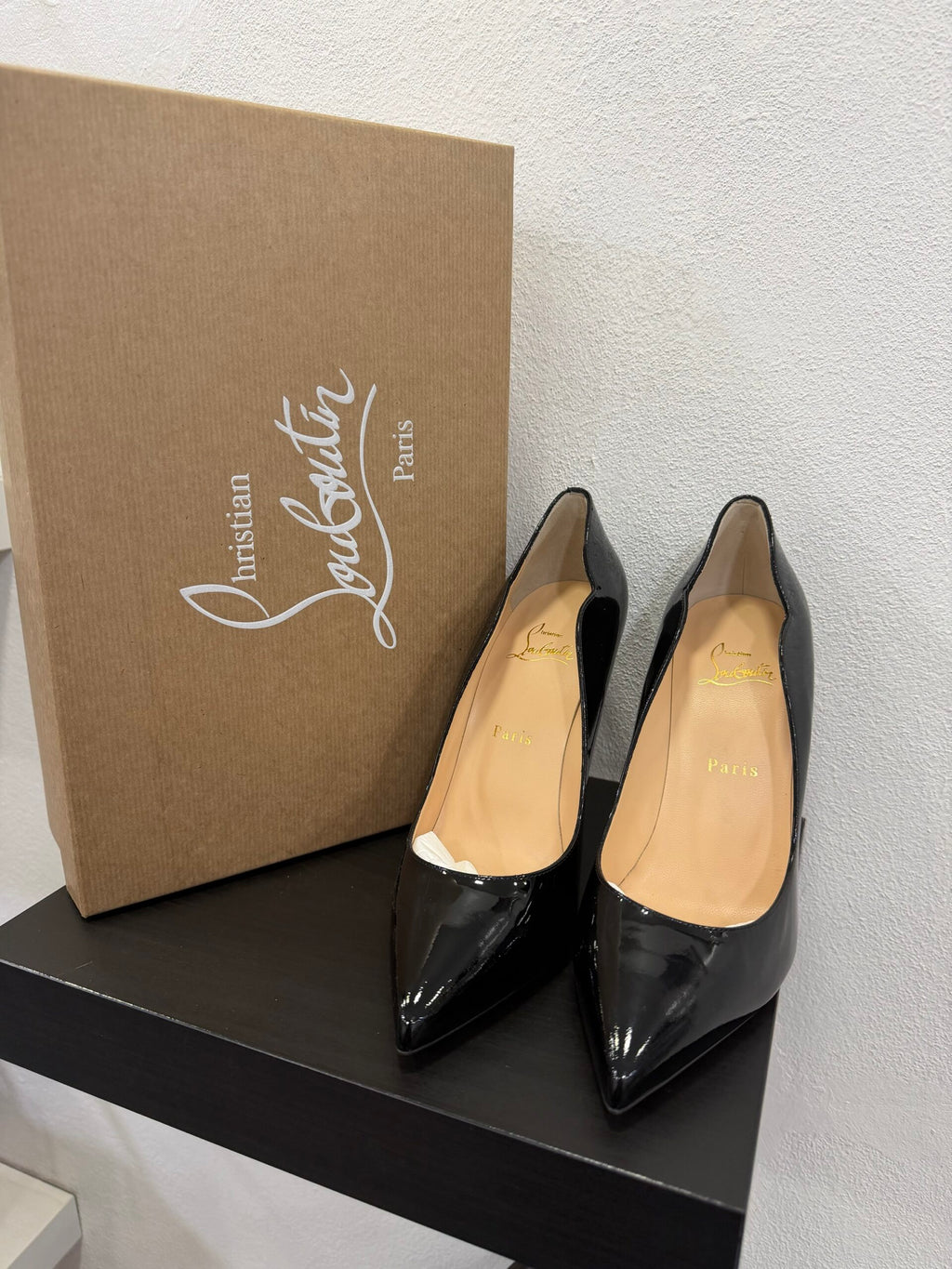 Christian Louboutin Hot chick 38