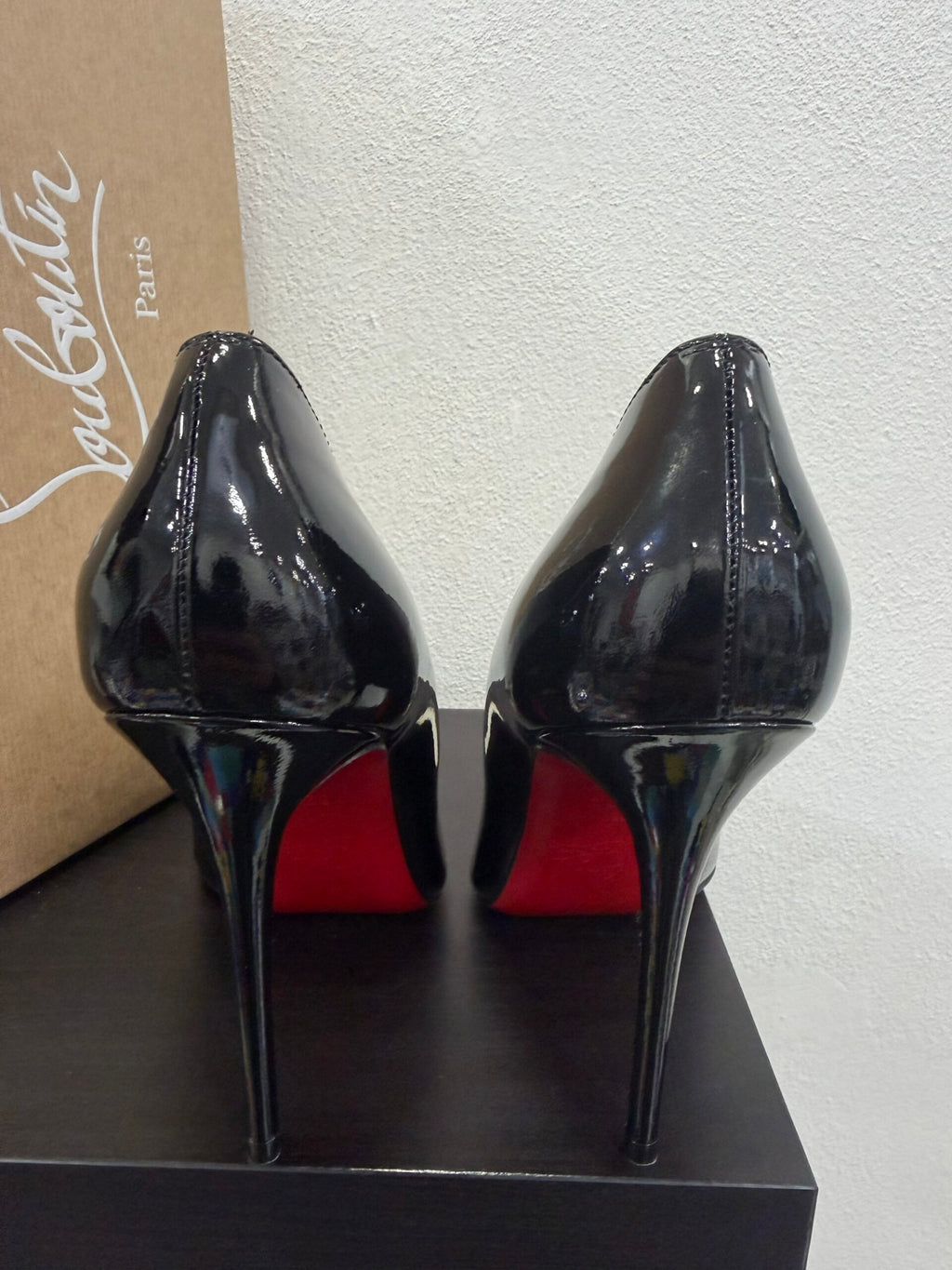 Christian Louboutin Hot chick 38