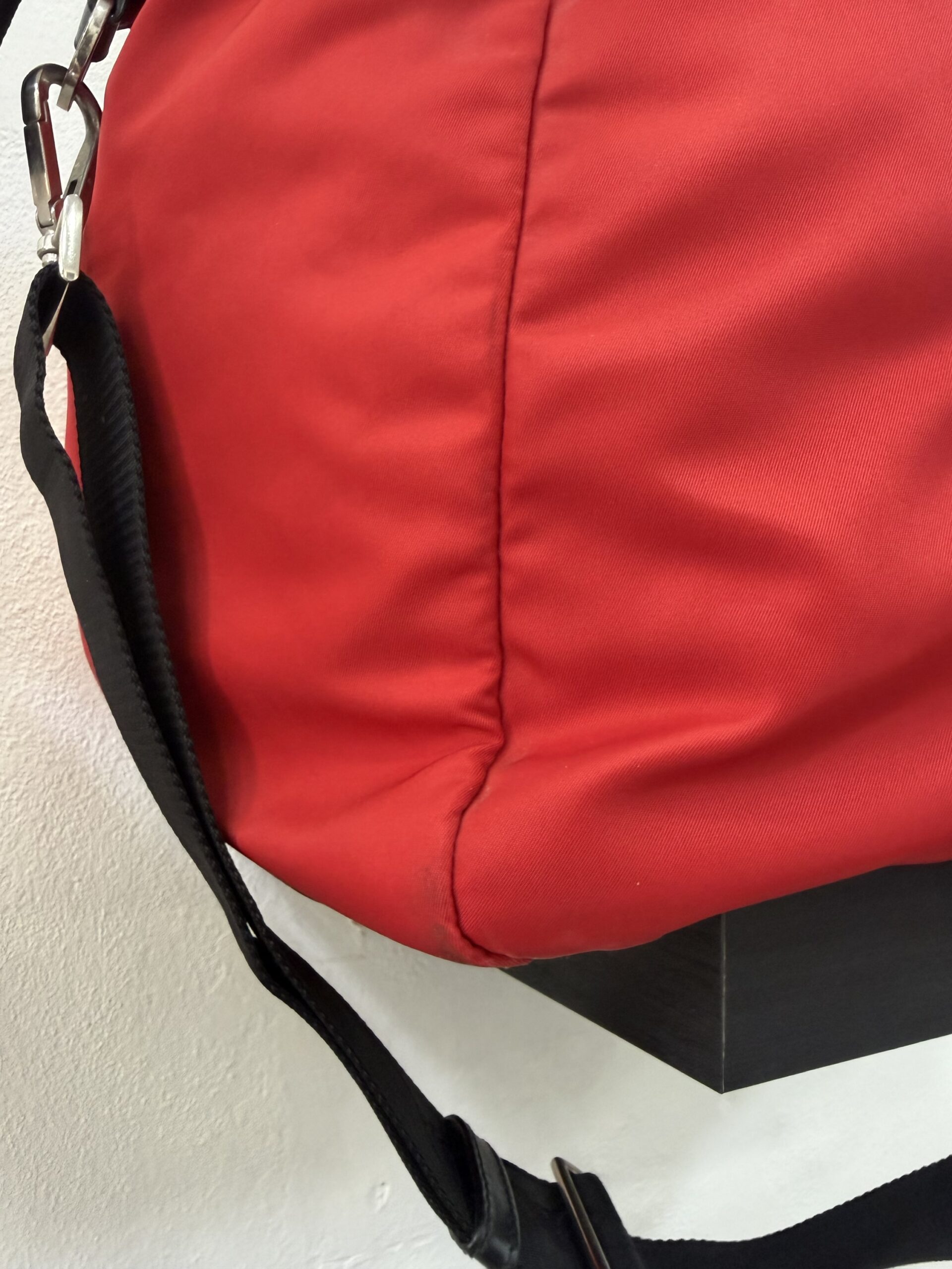 Prada Nylon Borsone con tracolla
