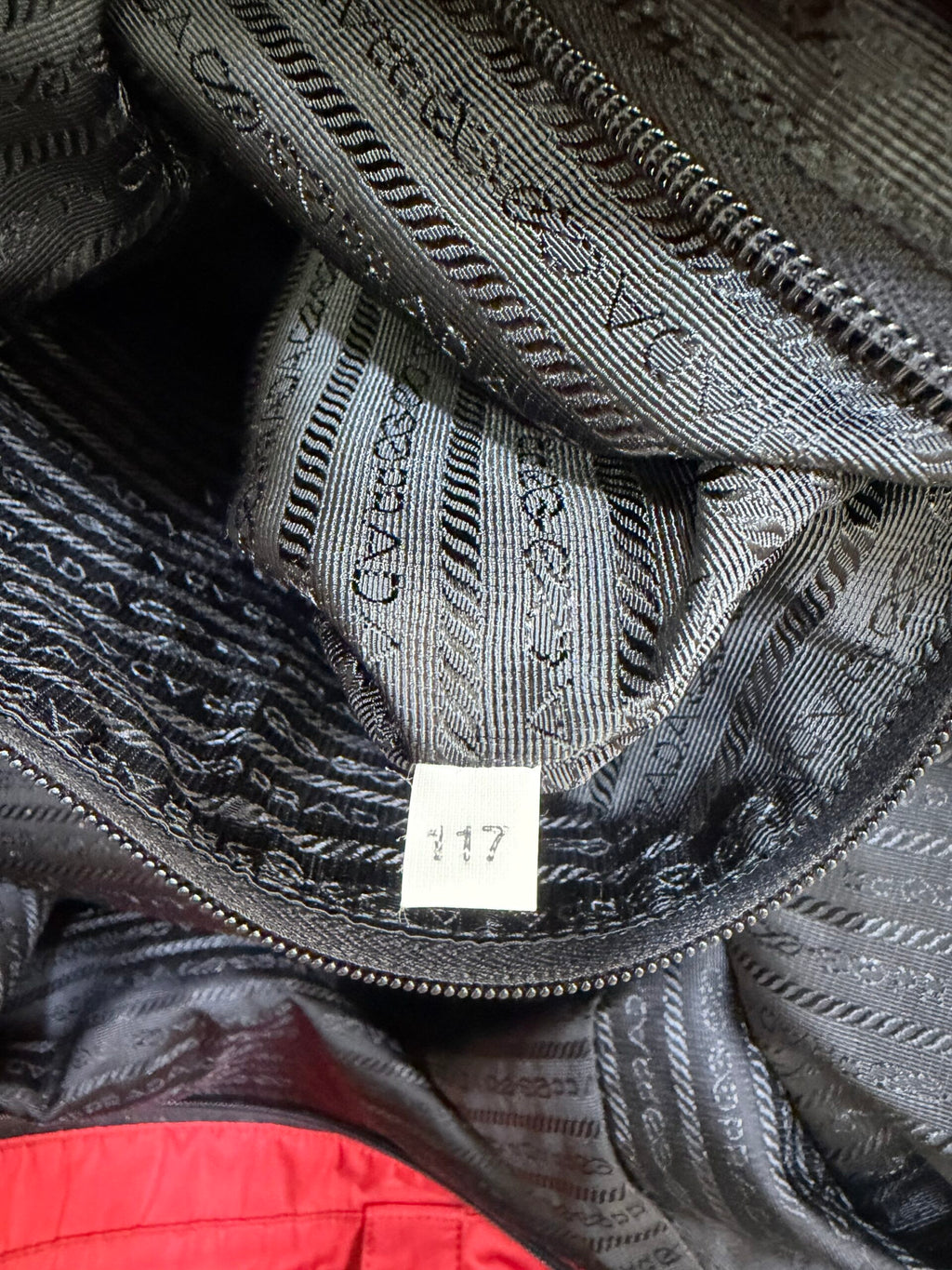Prada Nylon Borsone con tracolla