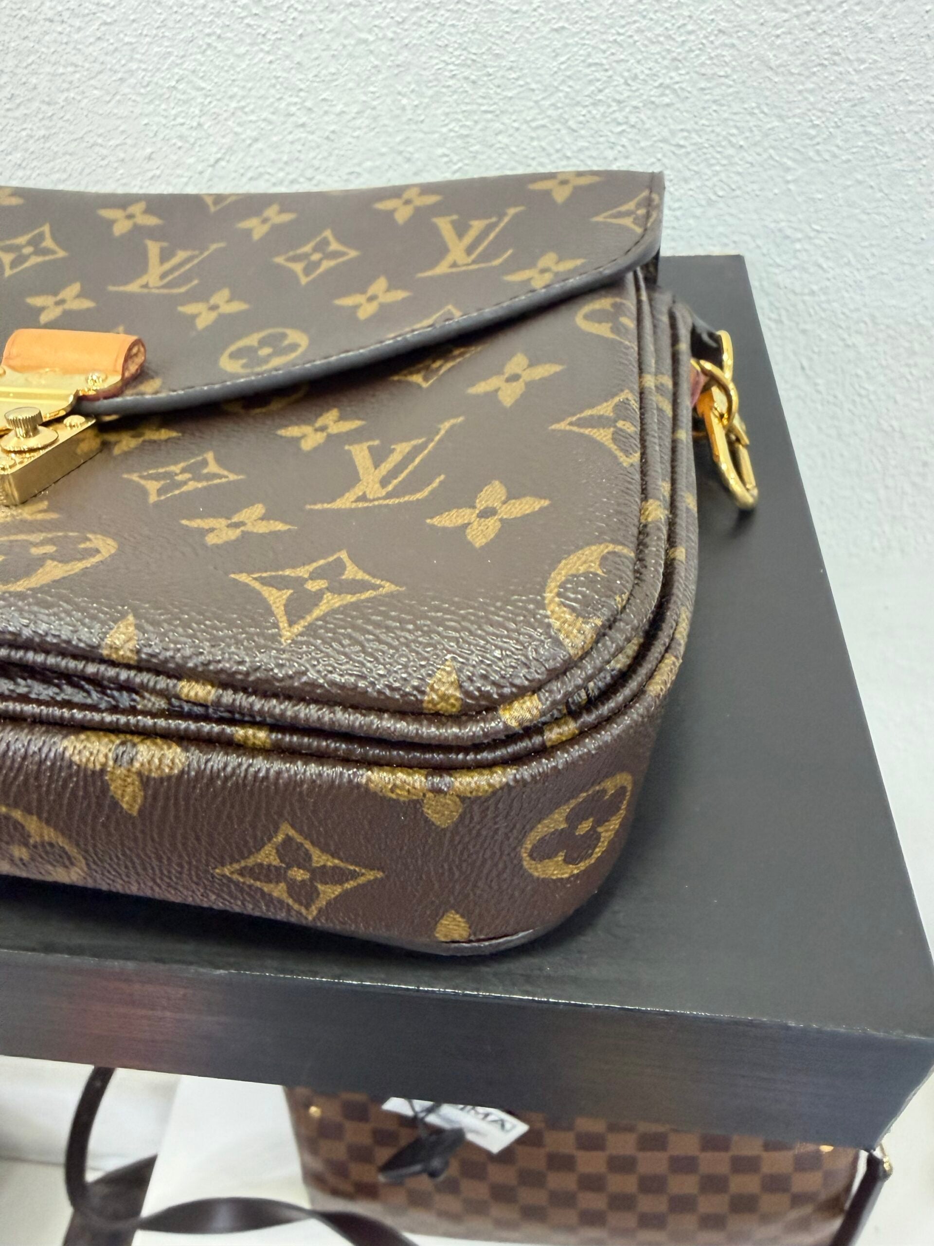 Louis Vuitton Metis Pochette