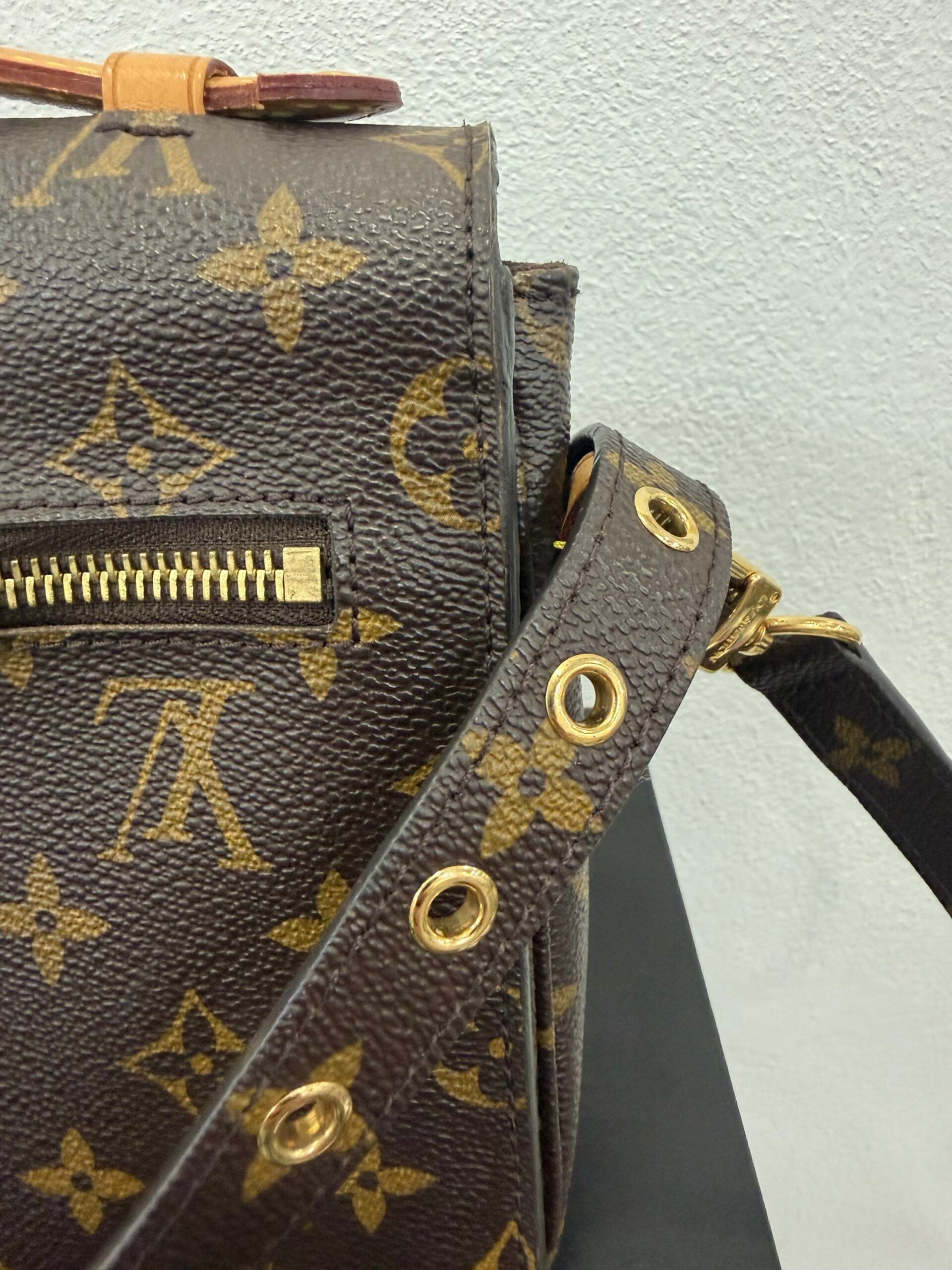 Louis Vuitton Metis Pochette
