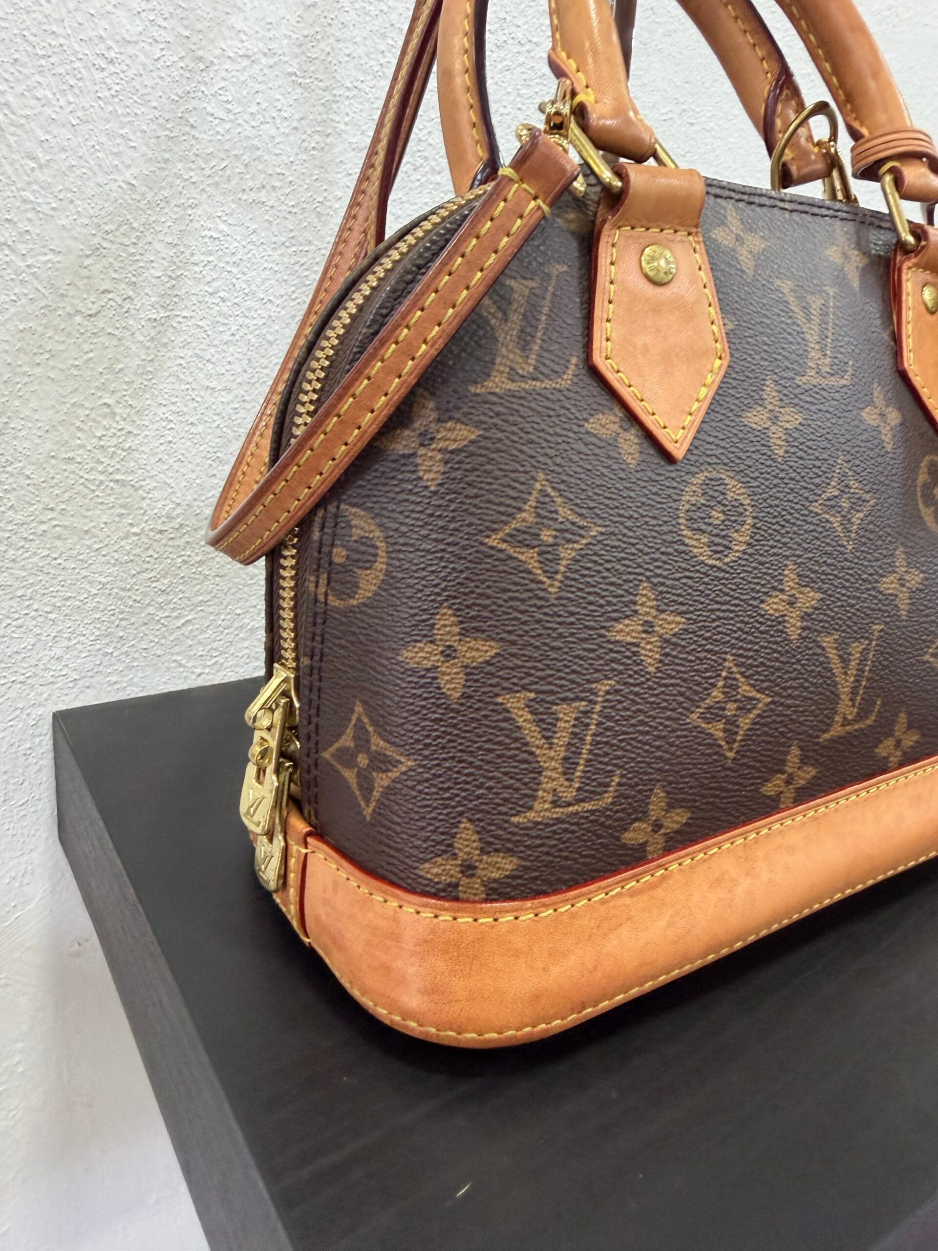 Louis Vuitton Alma BB monogram