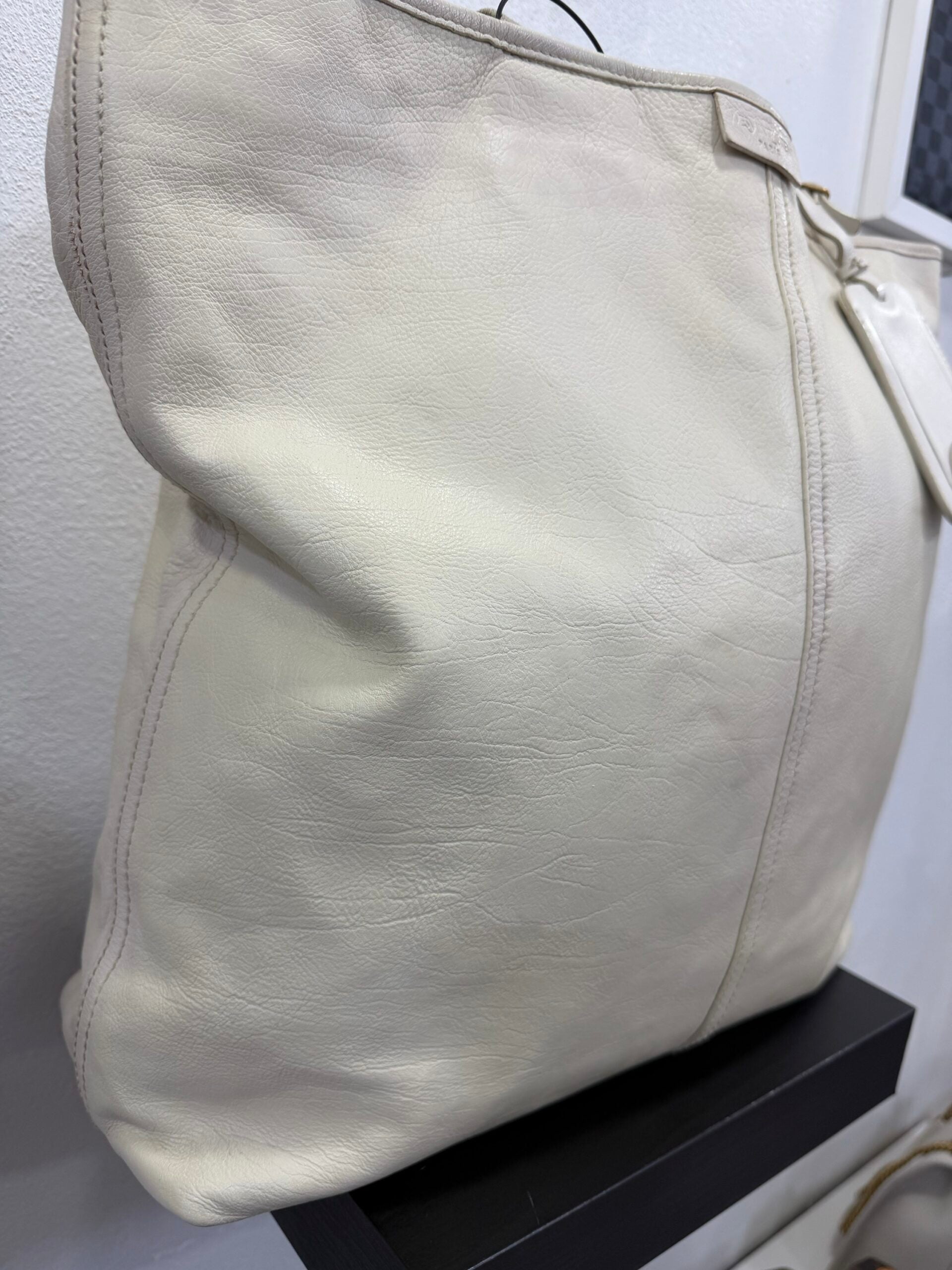Yves Saint Laurent Tote bag Pelle Bianca