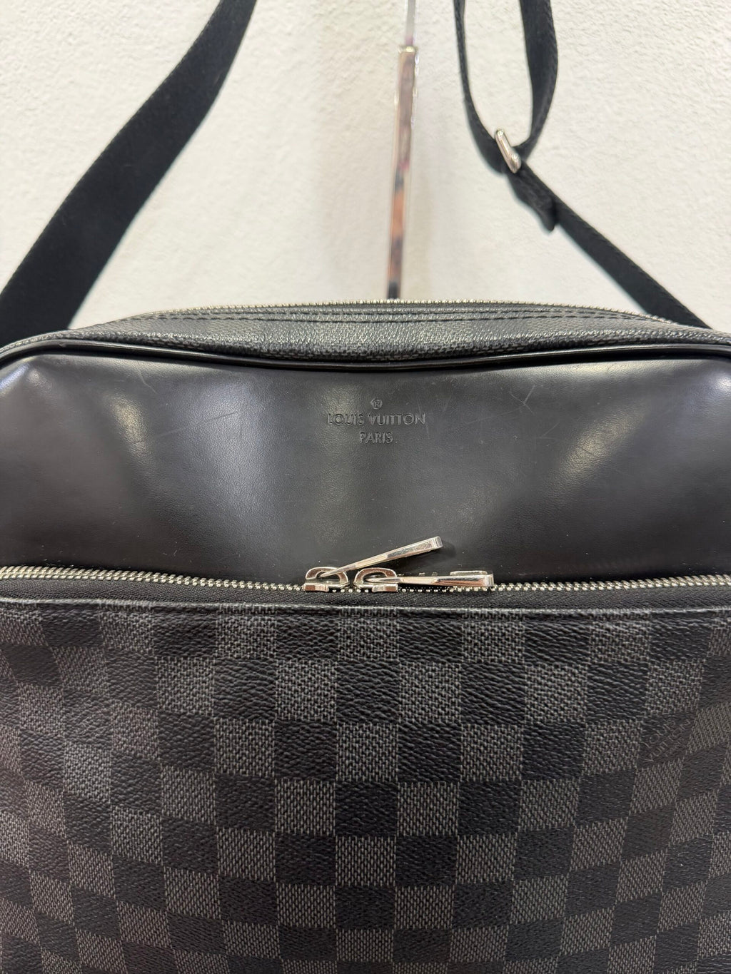 Louis Vuitton Dayton Damier Graphite
