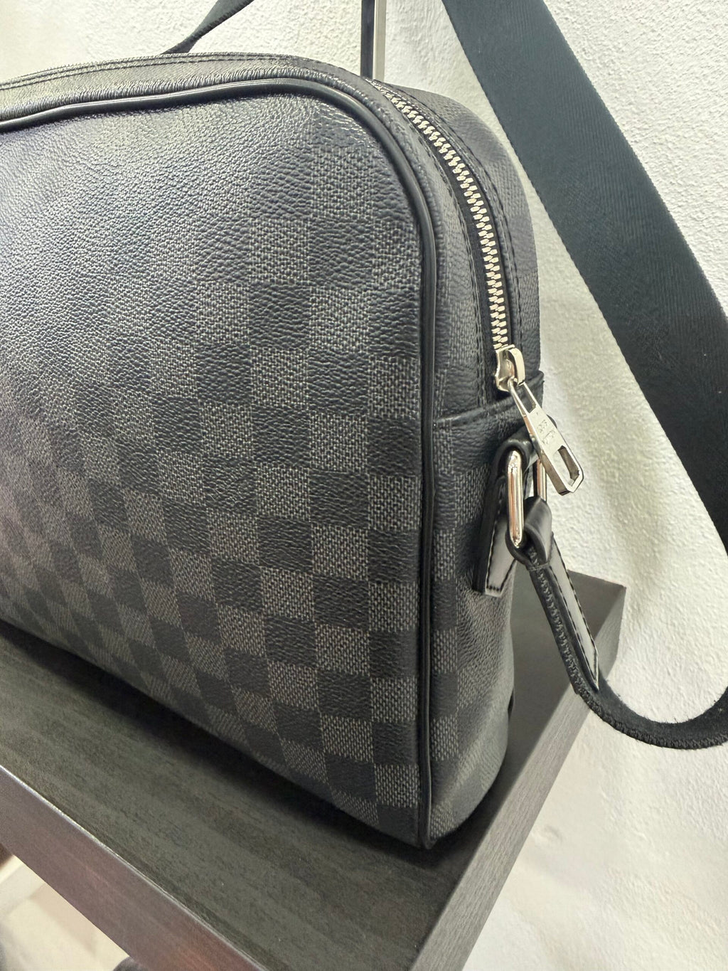 Louis Vuitton Dayton Damier Graphite