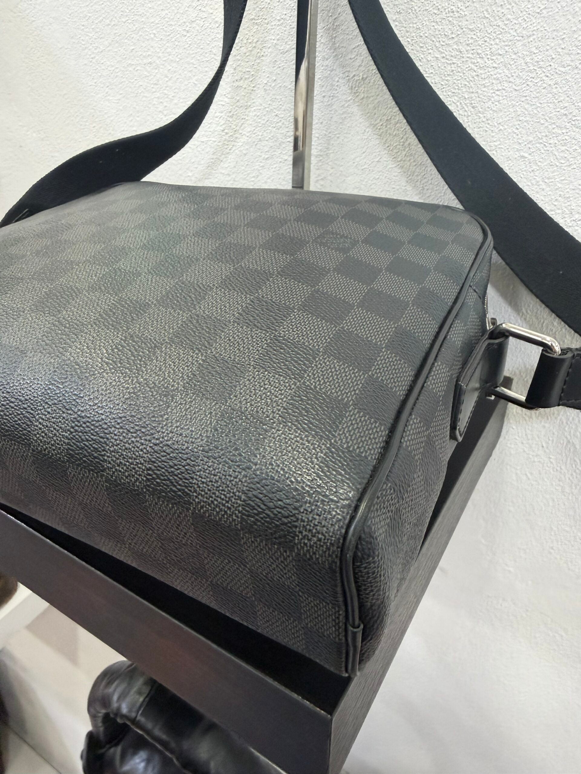 Louis Vuitton Dayton Damier Graphite