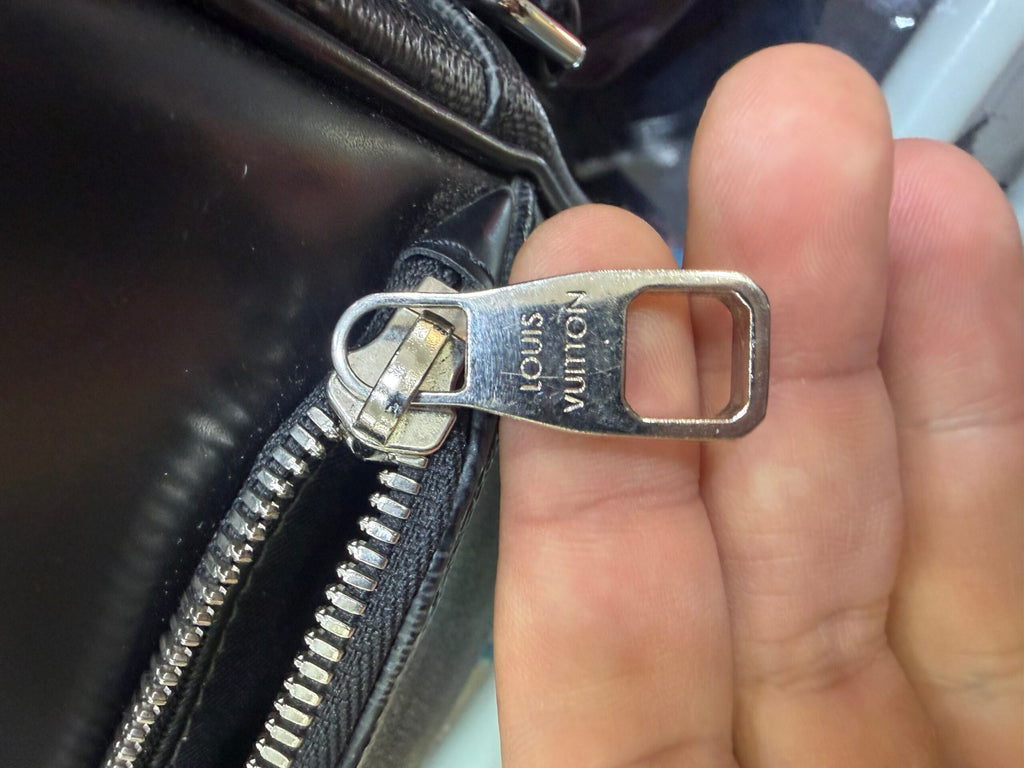 Louis Vuitton Dayton Damier Graphite