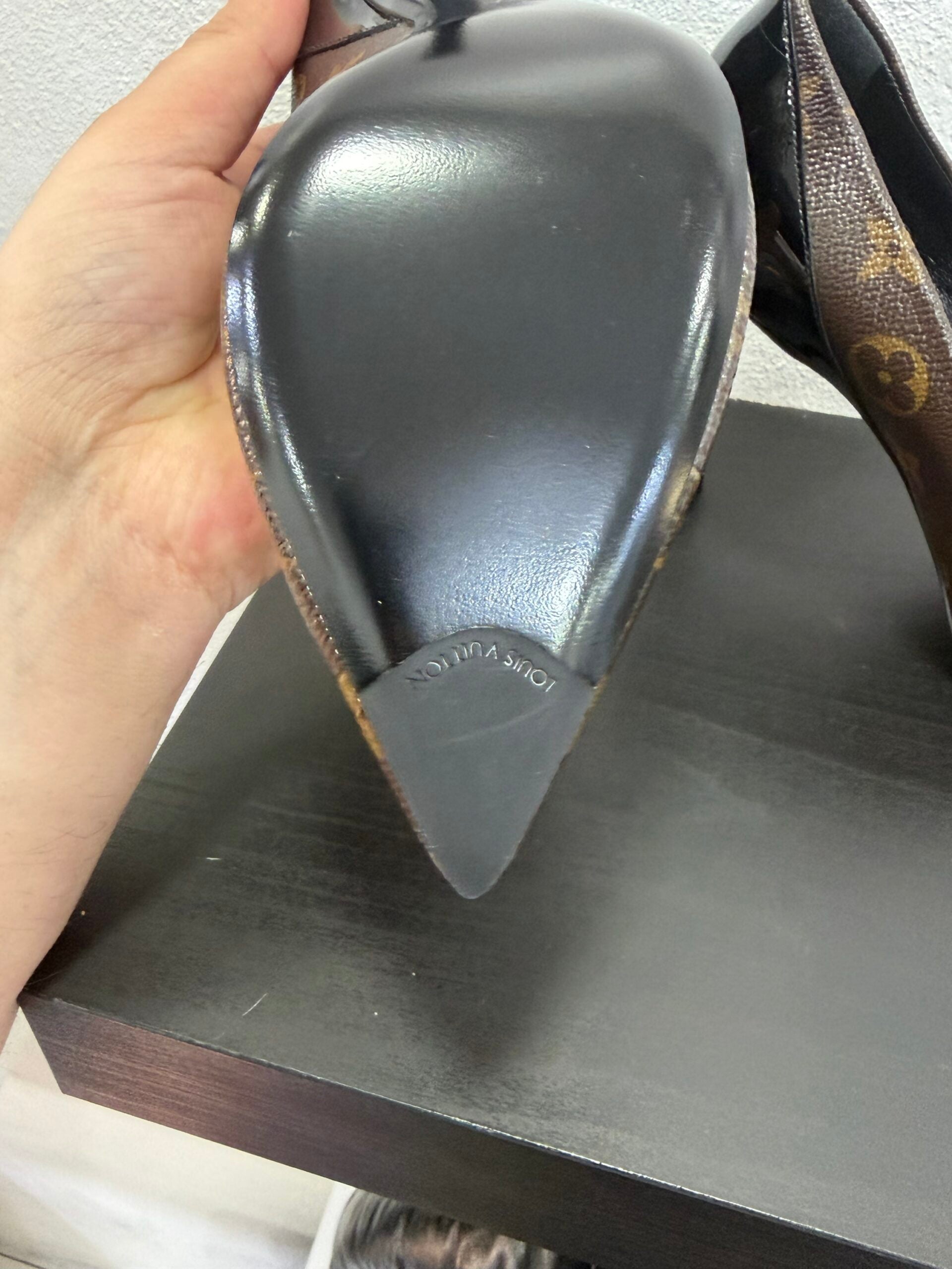Louis Vuitton Décolleté Cherie Pump