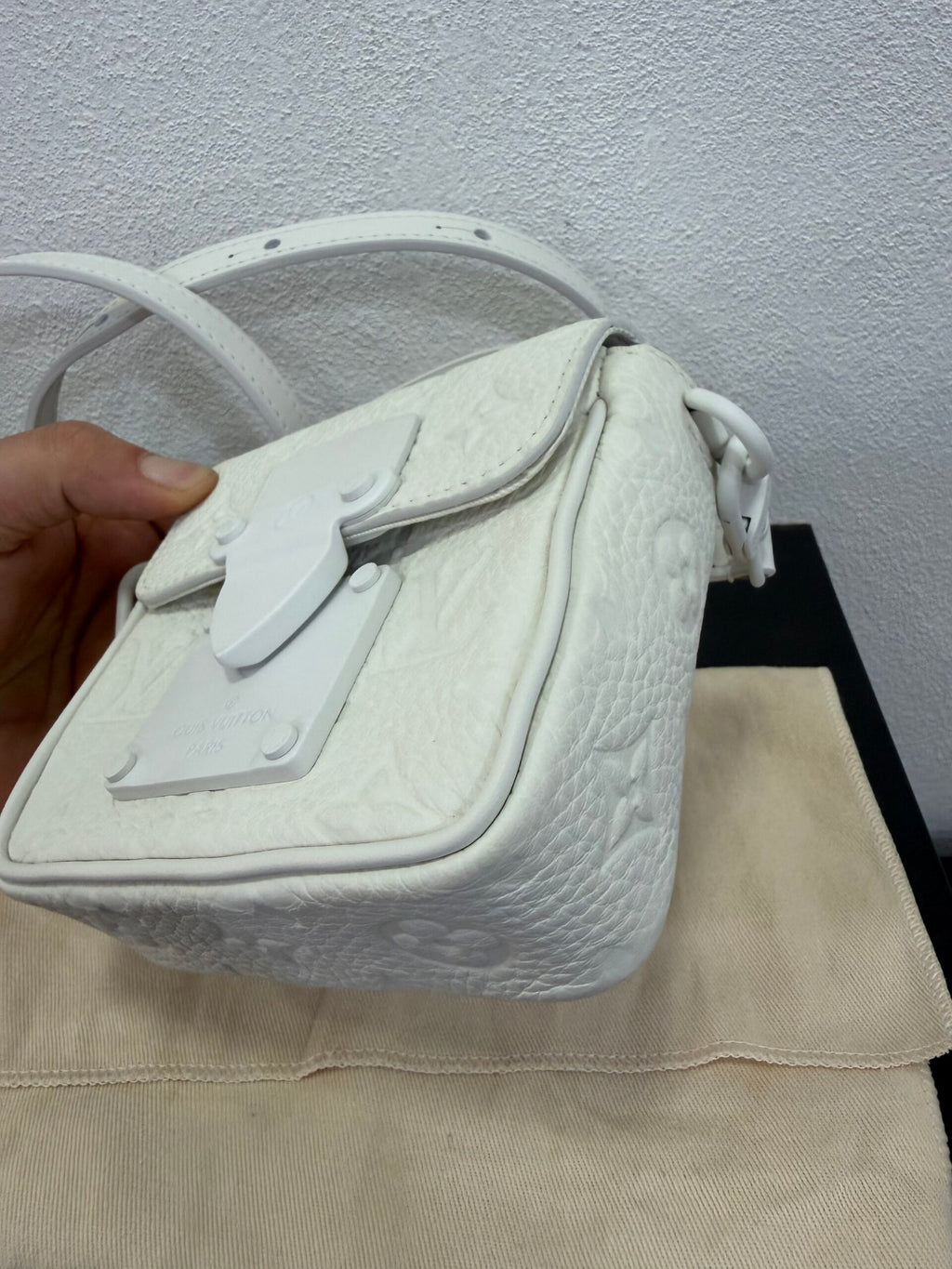 Louis Vuitton Pico S-lock Taurillon