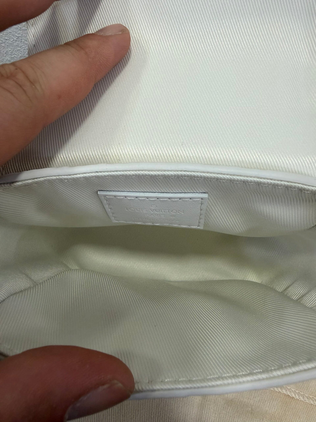 Louis Vuitton Pico S-lock Taurillon