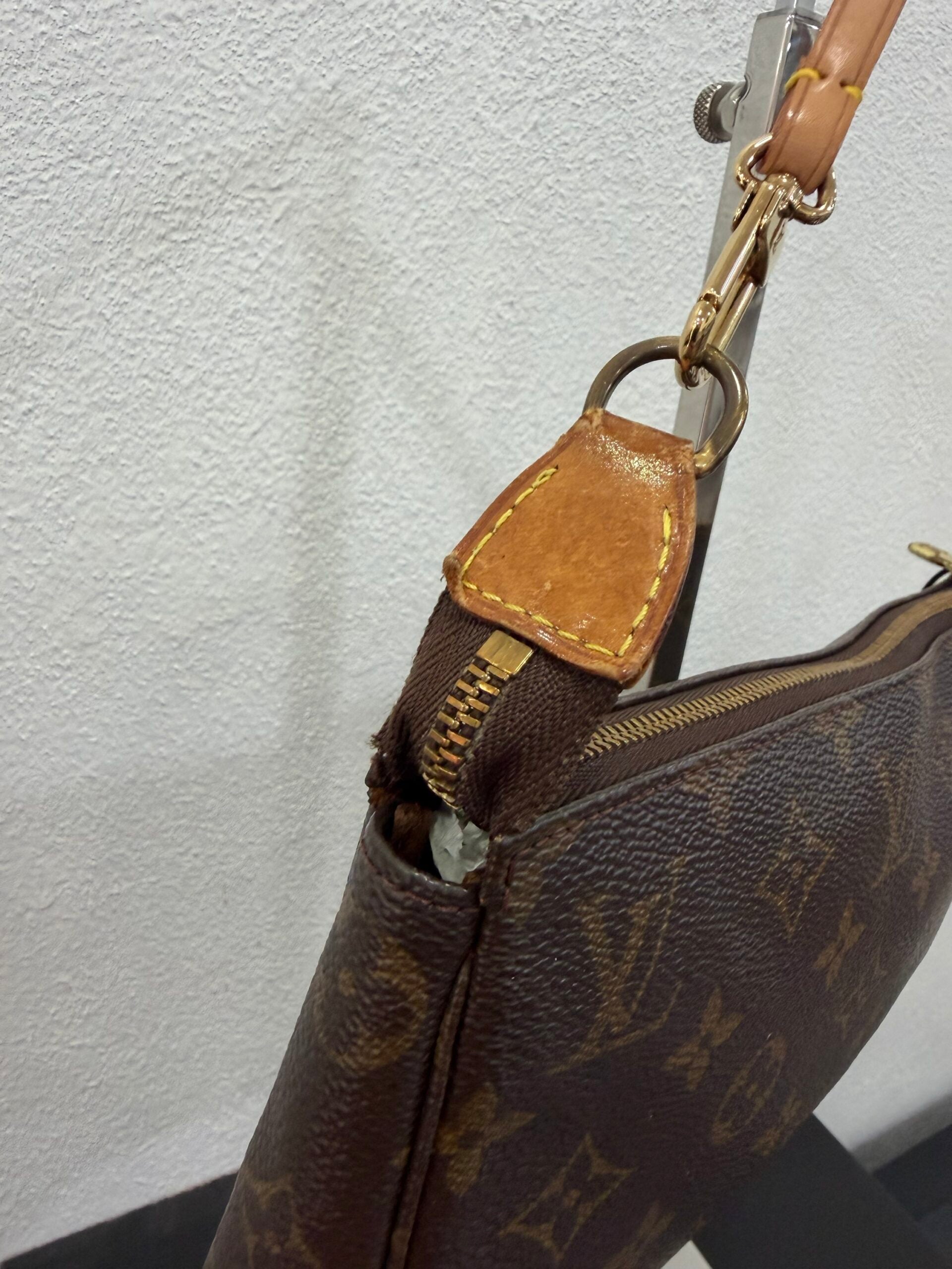 Louis Vuitton Pochette Accessoires Monogram