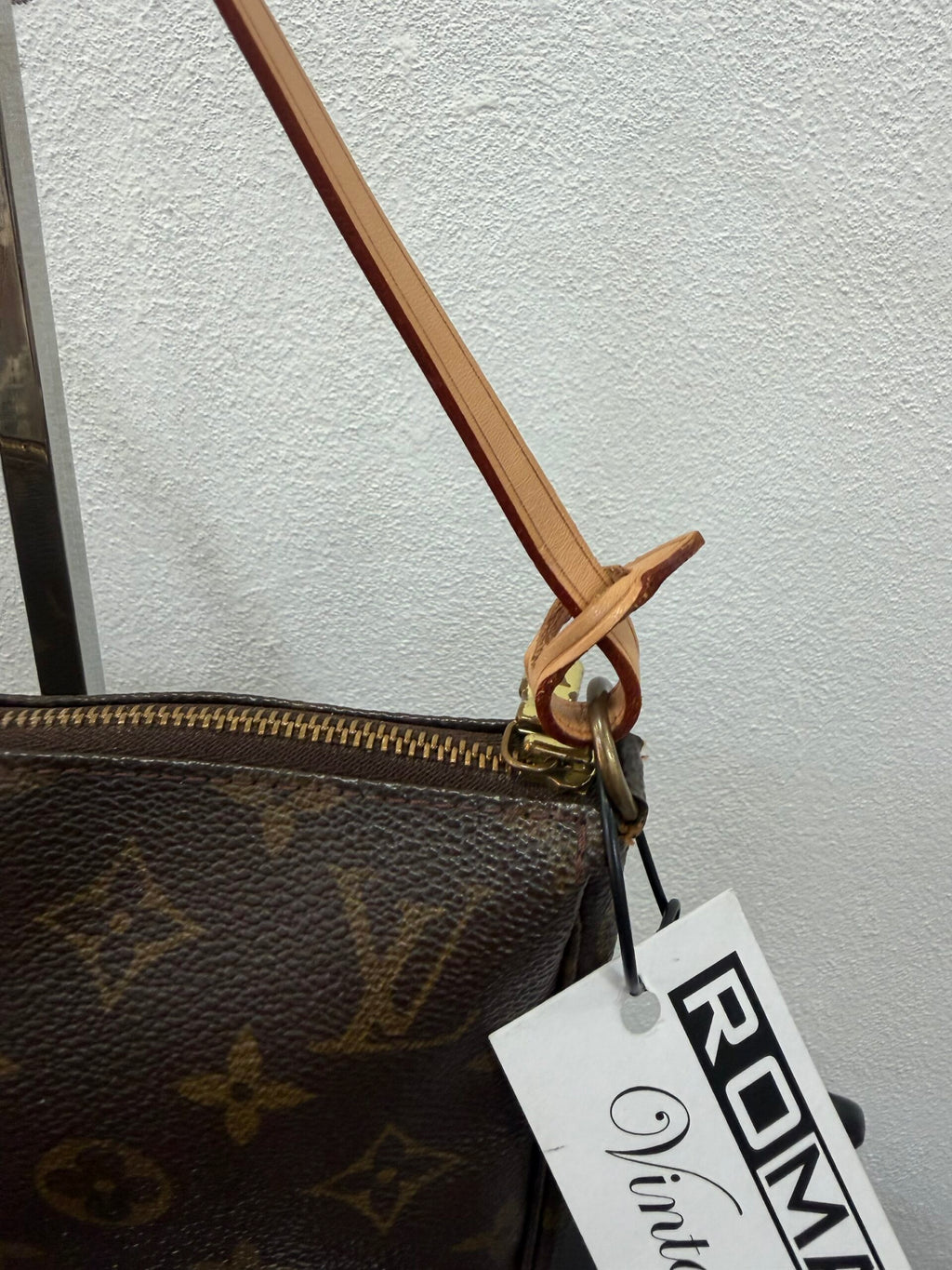 Louis Vuitton Pochette Accessoires Monogram