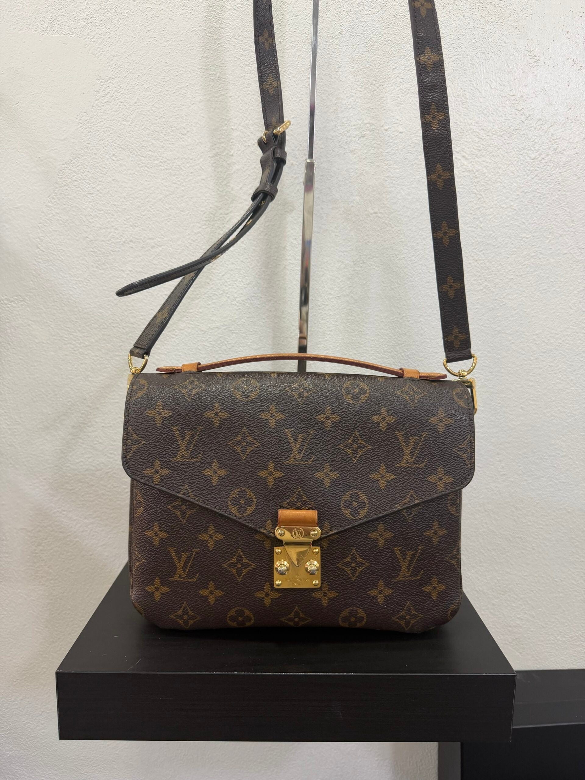 Louis Vuitton Metis Monogram