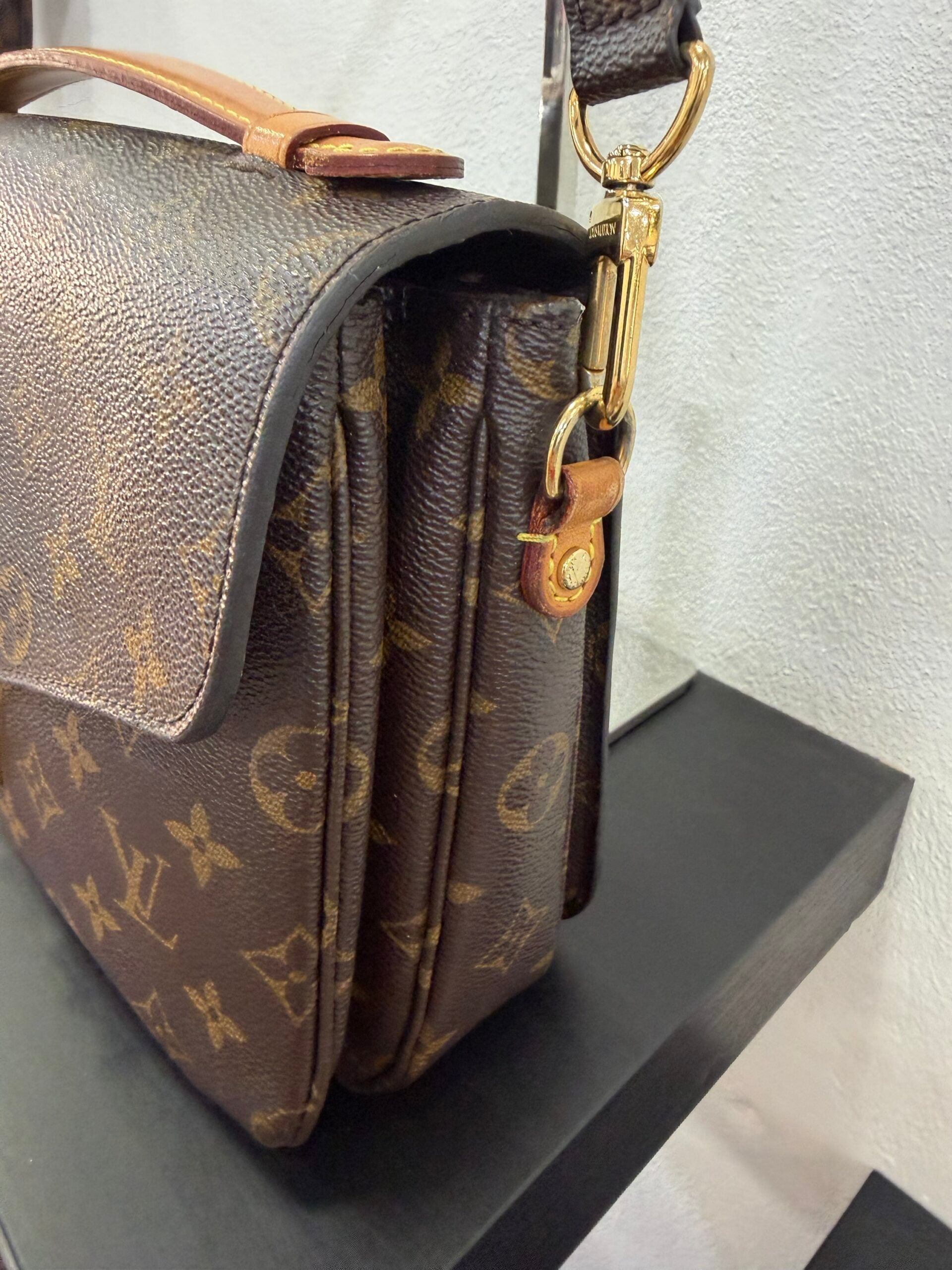 Louis Vuitton Metis Monogram