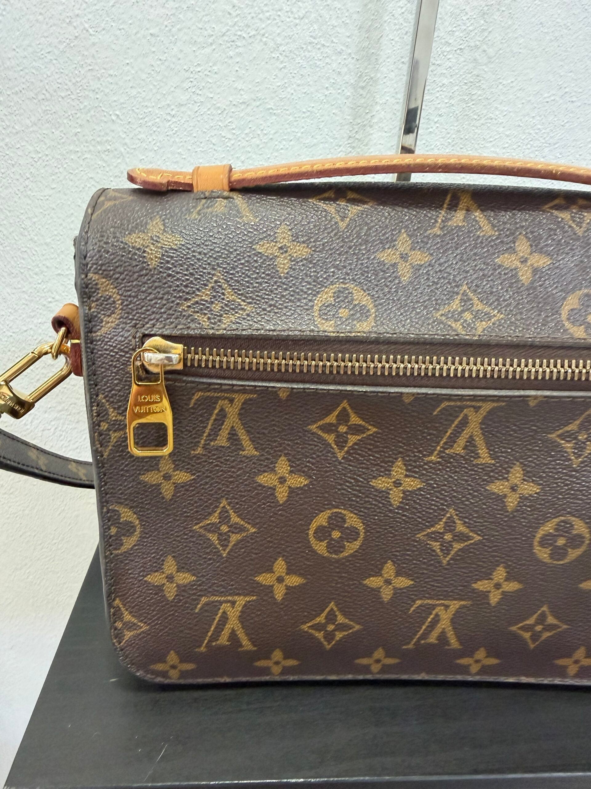 Louis Vuitton Metis Monogram