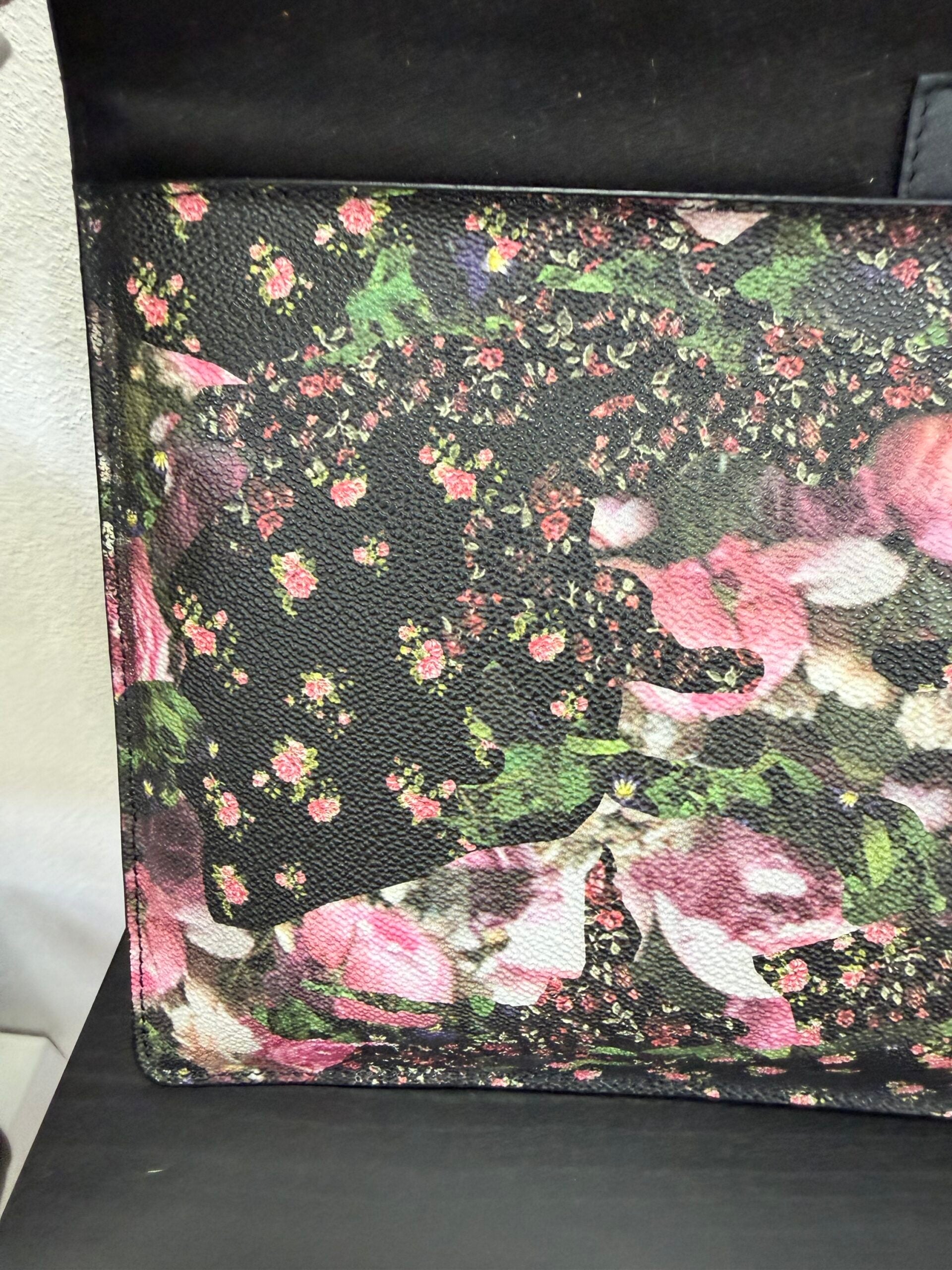 Givenchy pochette floreale