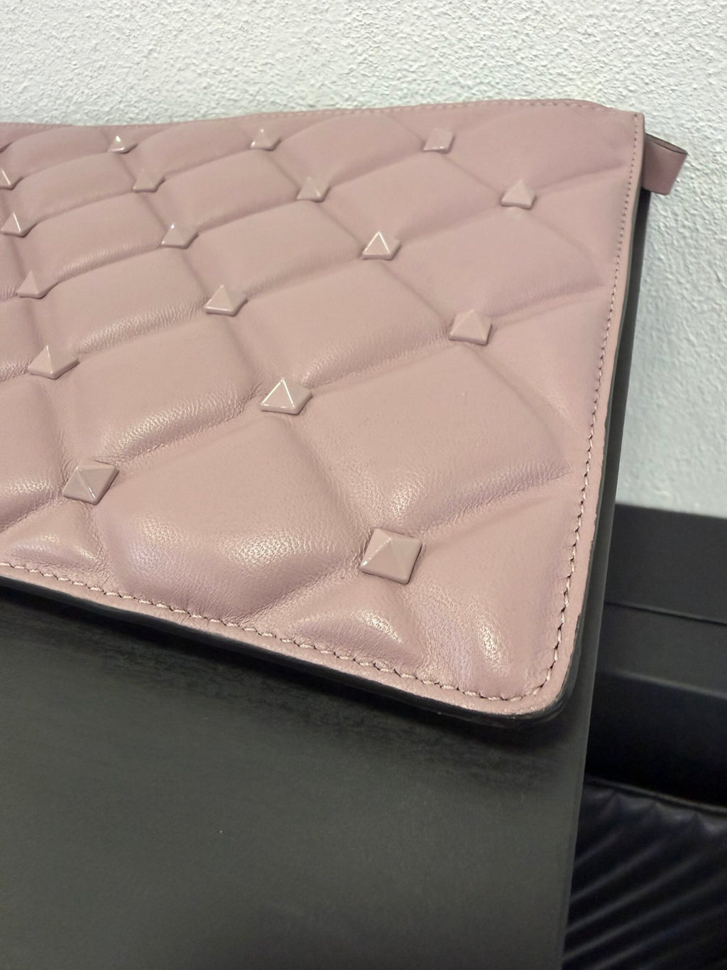 Valentino Garavani Pochette in pelle Spike