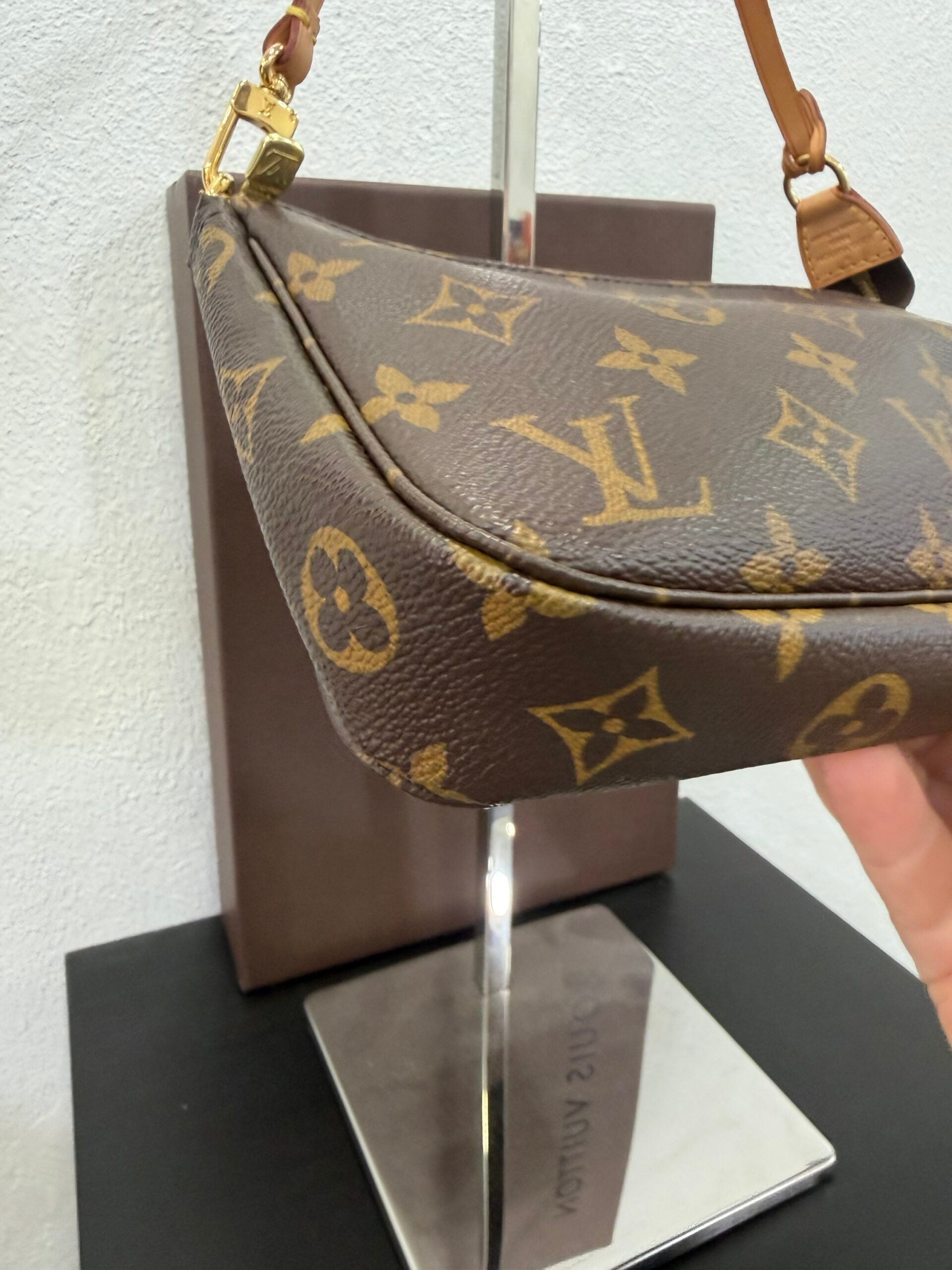 Louis Vuitton Pochette Accessoires