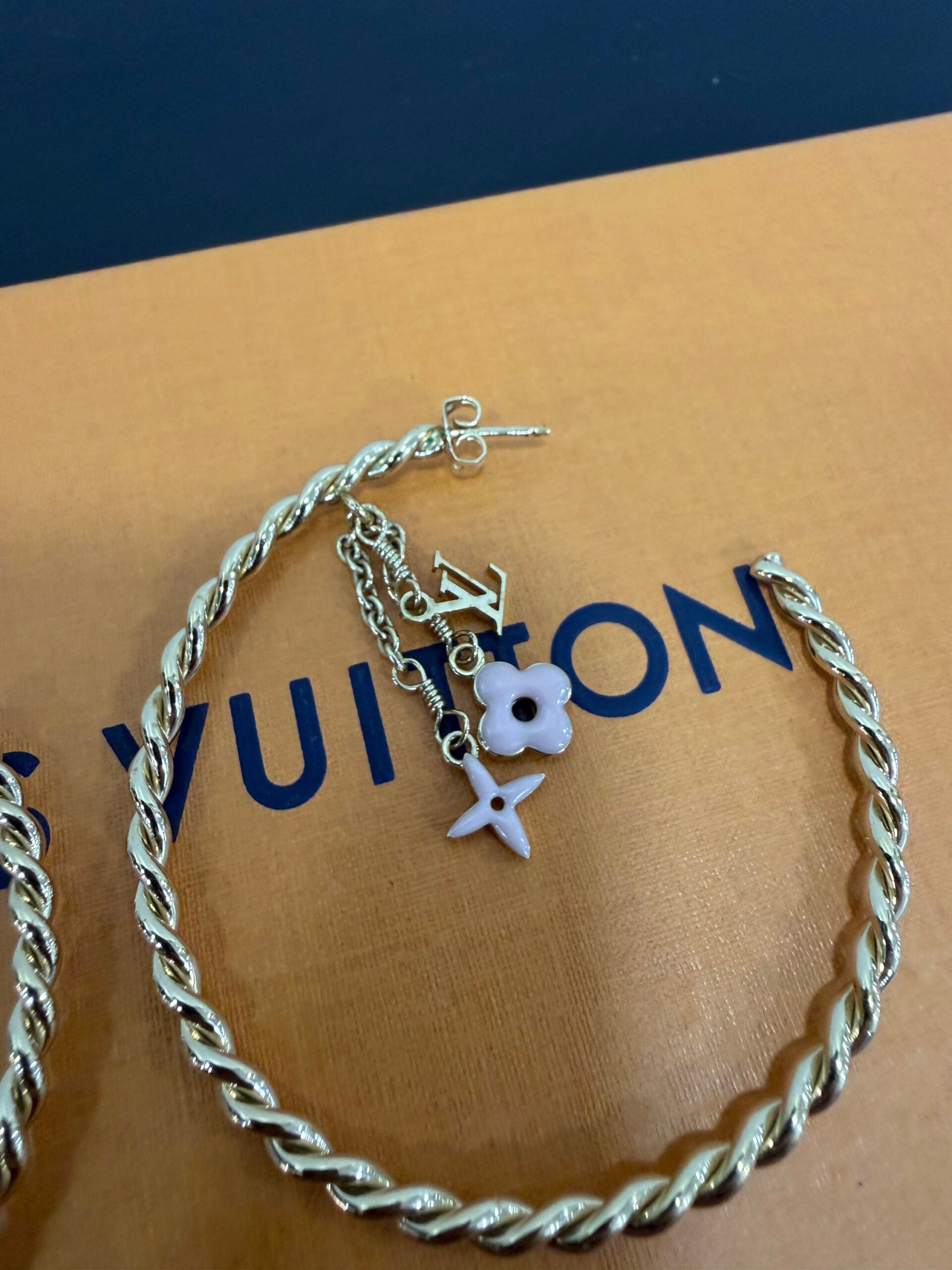 Louis Vuitton Orecchini a cerchio Sweet Monogram