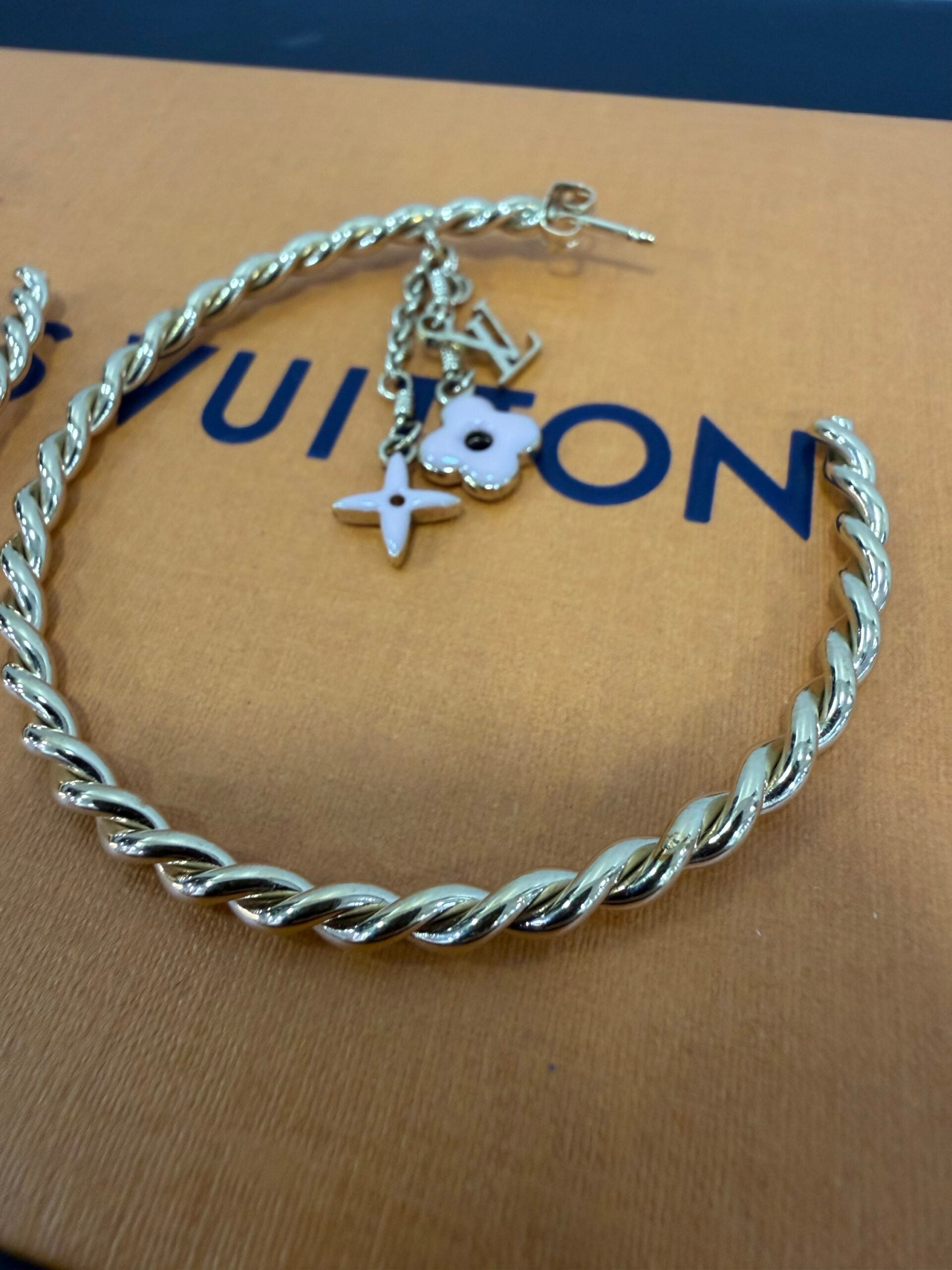 Louis Vuitton Orecchini a cerchio Sweet Monogram