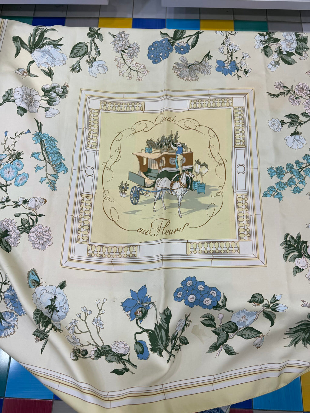 Hermès Carré Quai aux Fleurs by Hugo Grygkar