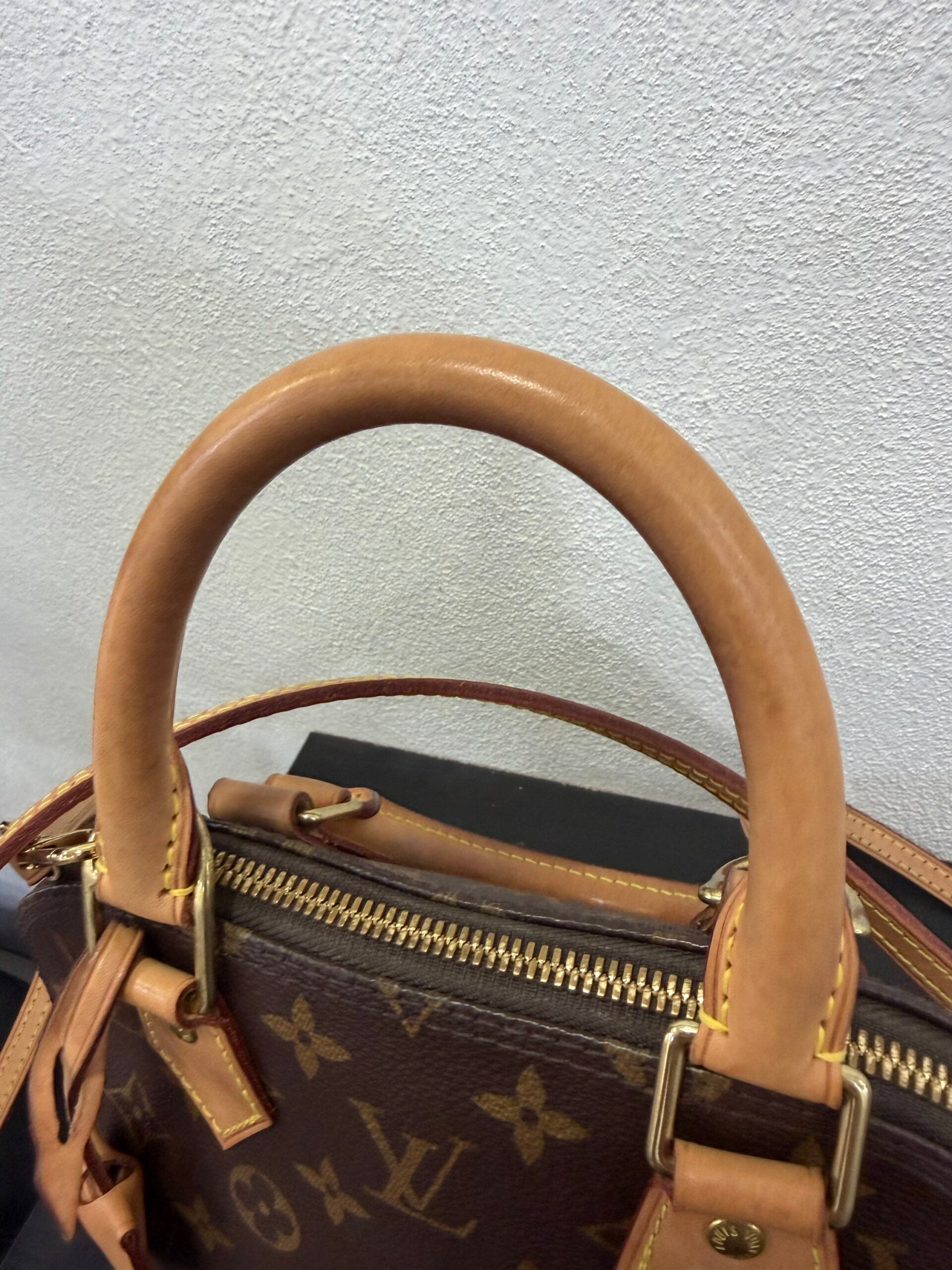 Louis Vuitton Alma BB Monogram