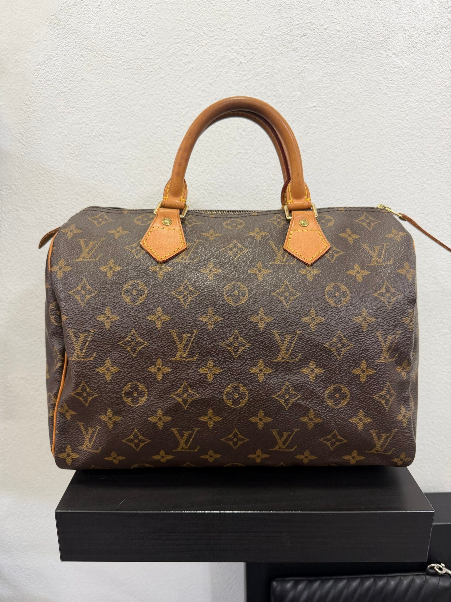 Louis Vuitton Speedy 30