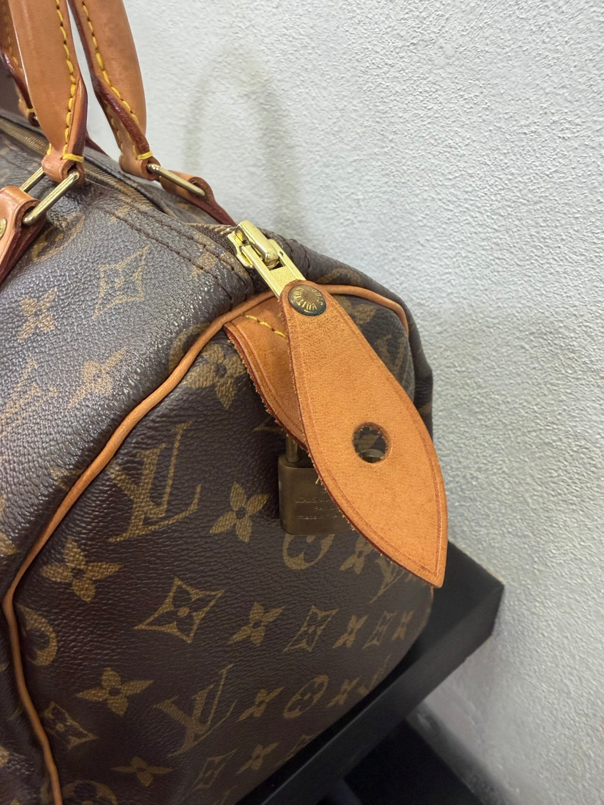 Louis Vuitton Speedy 30