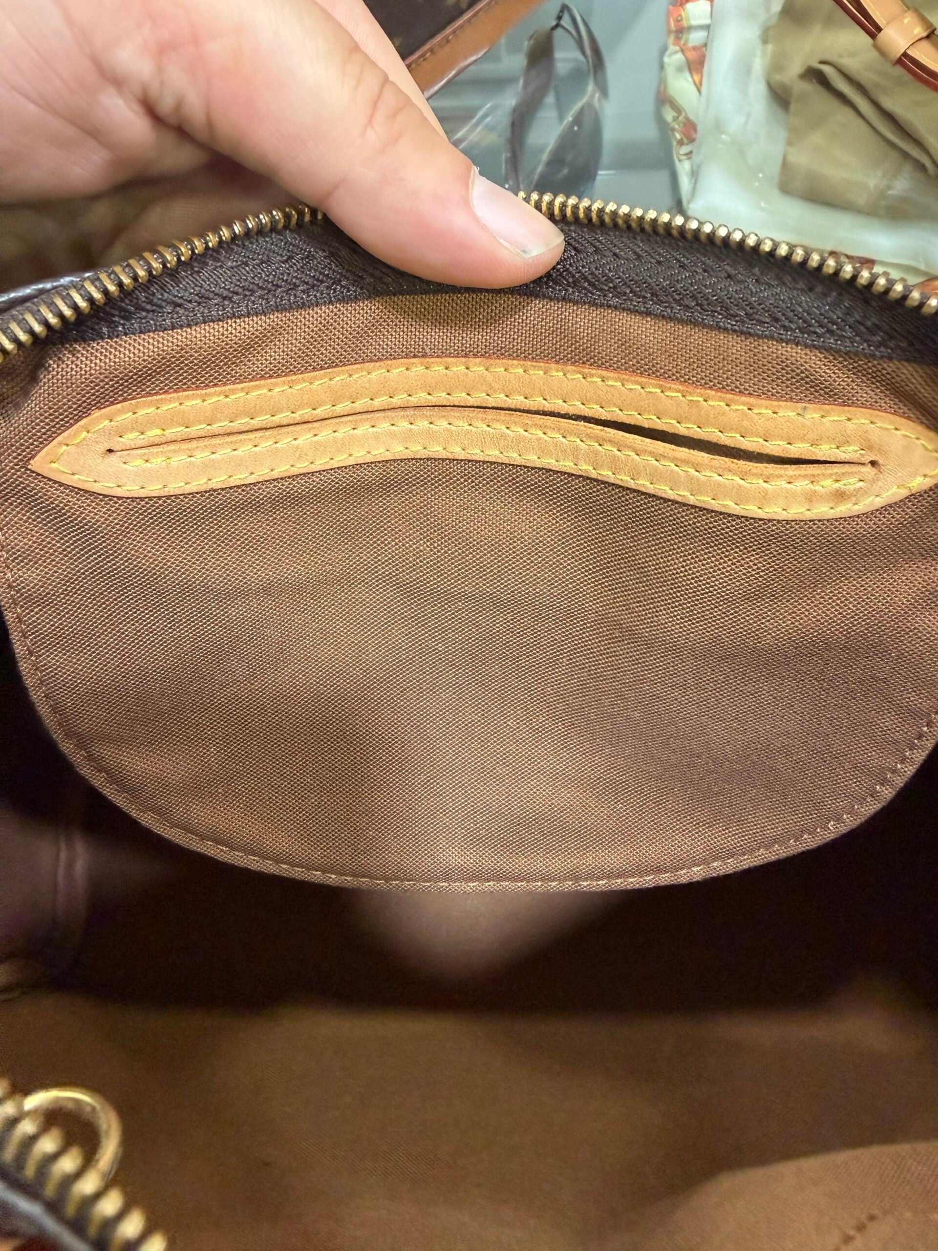 Louis Vuitton Speedy 30