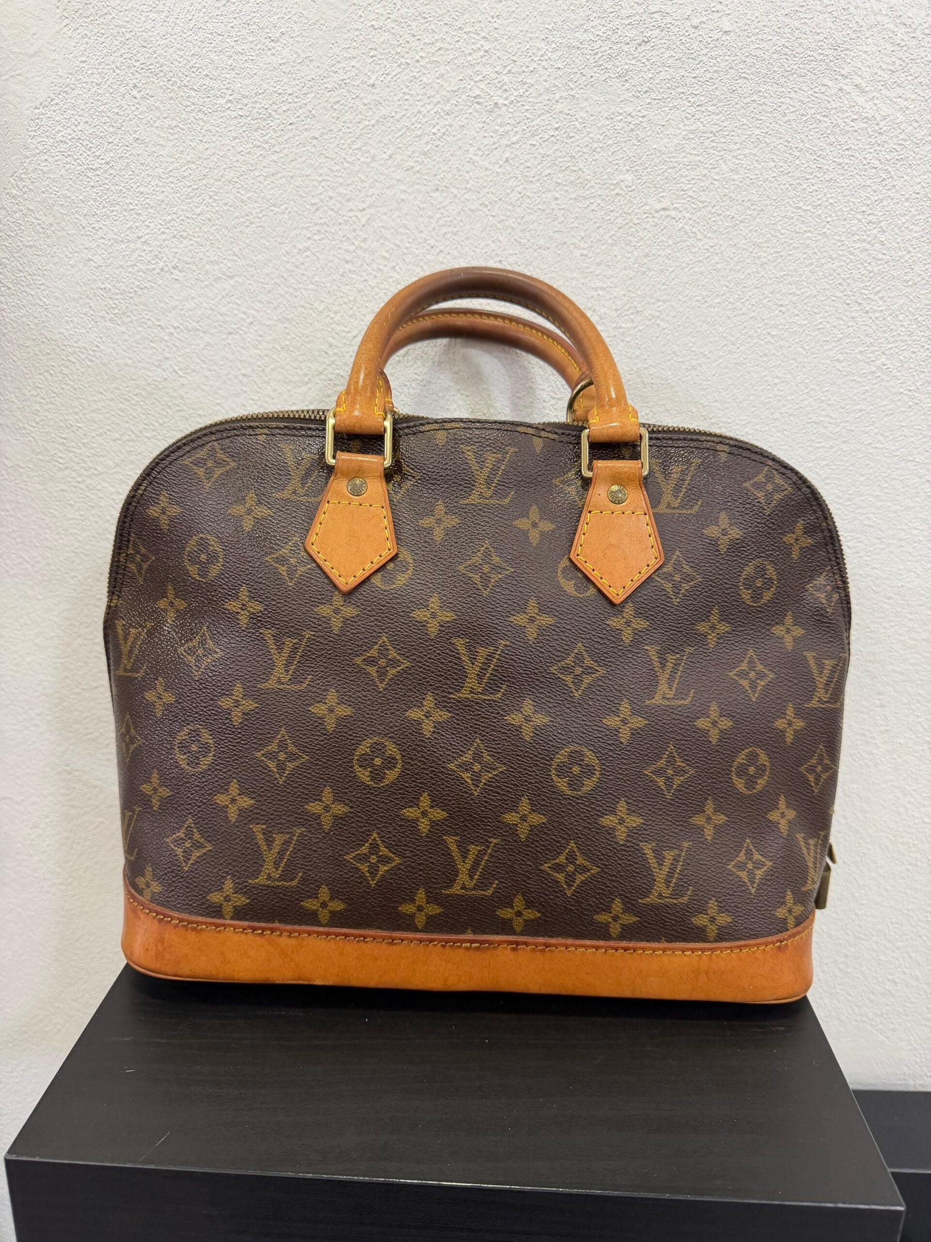 Louis Vuitton Alma PM