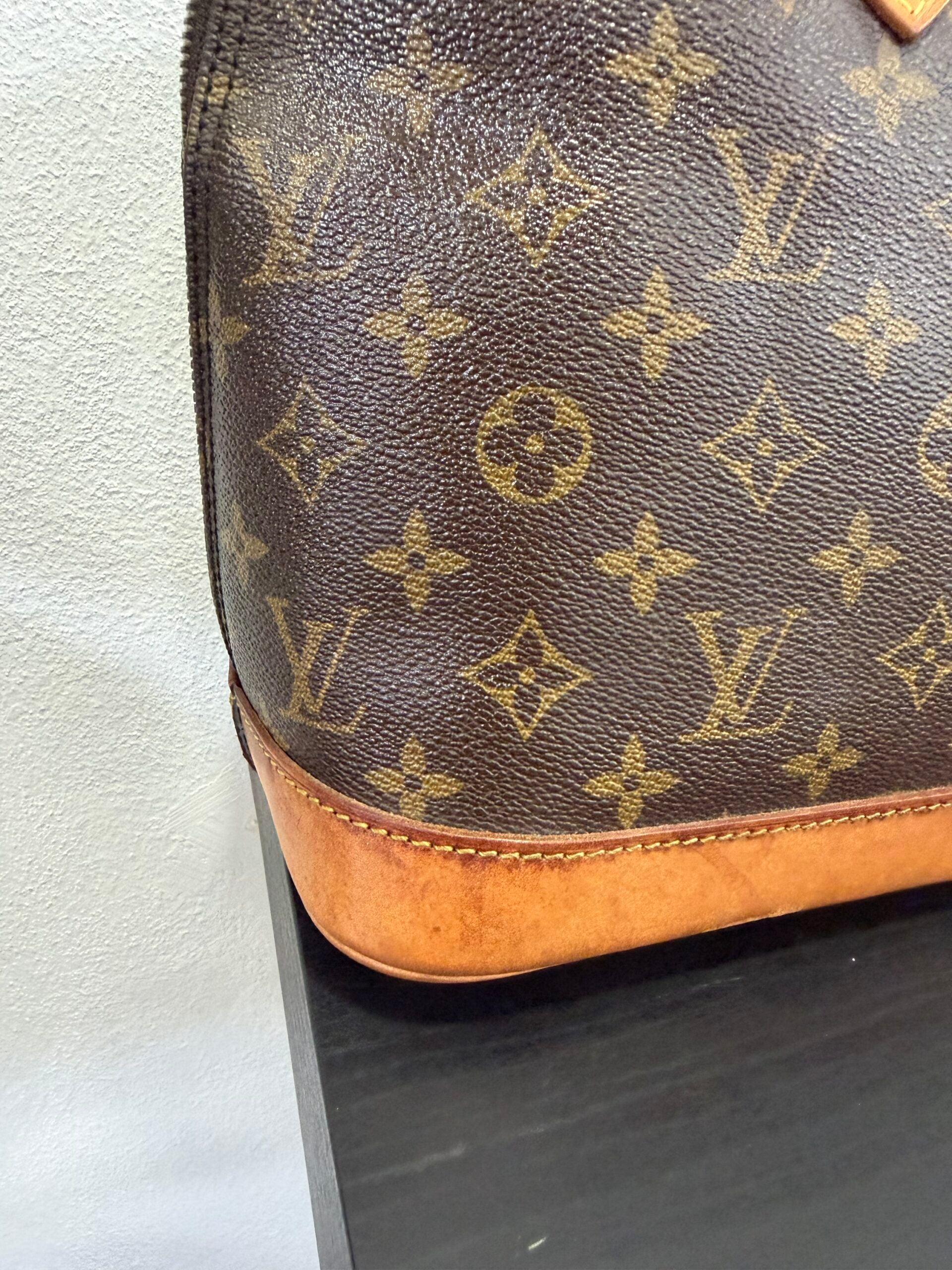 Louis Vuitton Alma PM