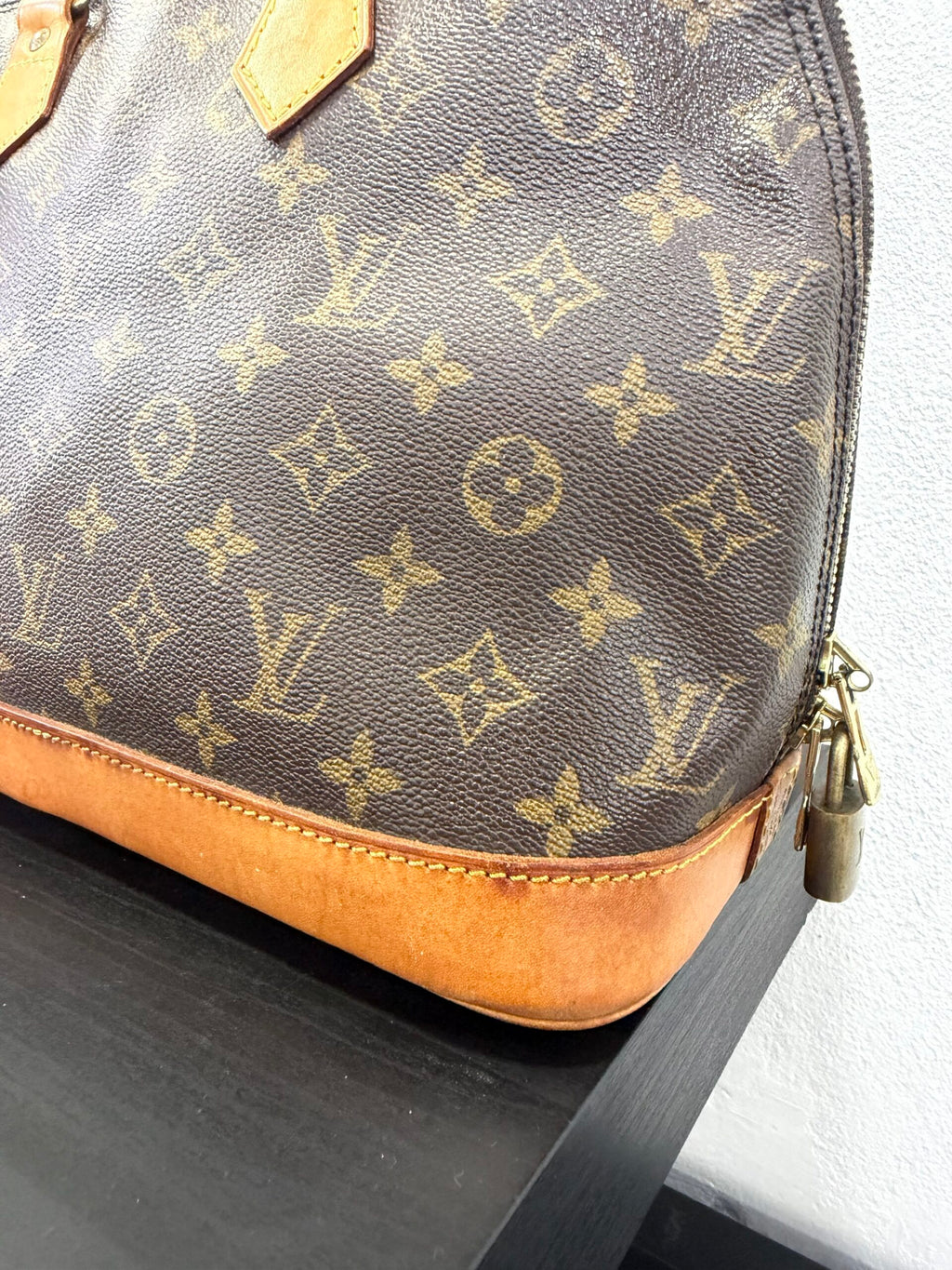 Louis Vuitton Alma PM