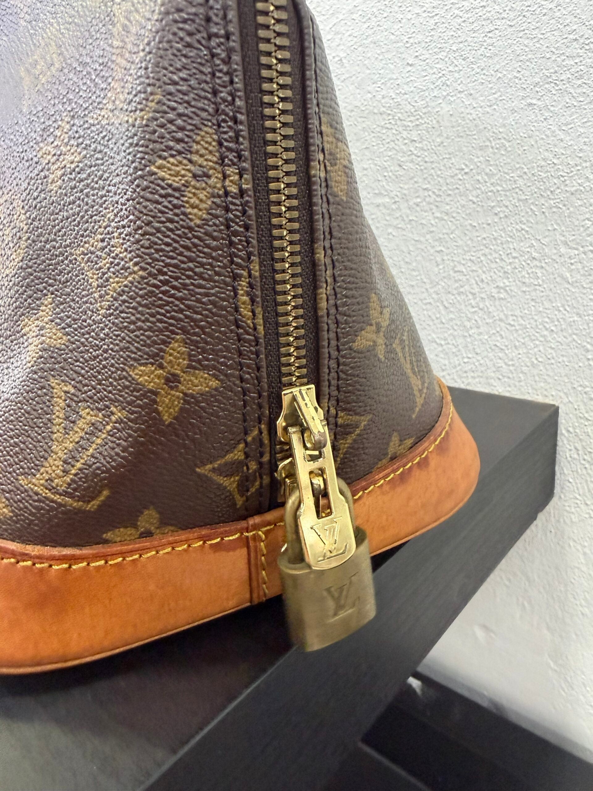 Louis Vuitton Alma PM