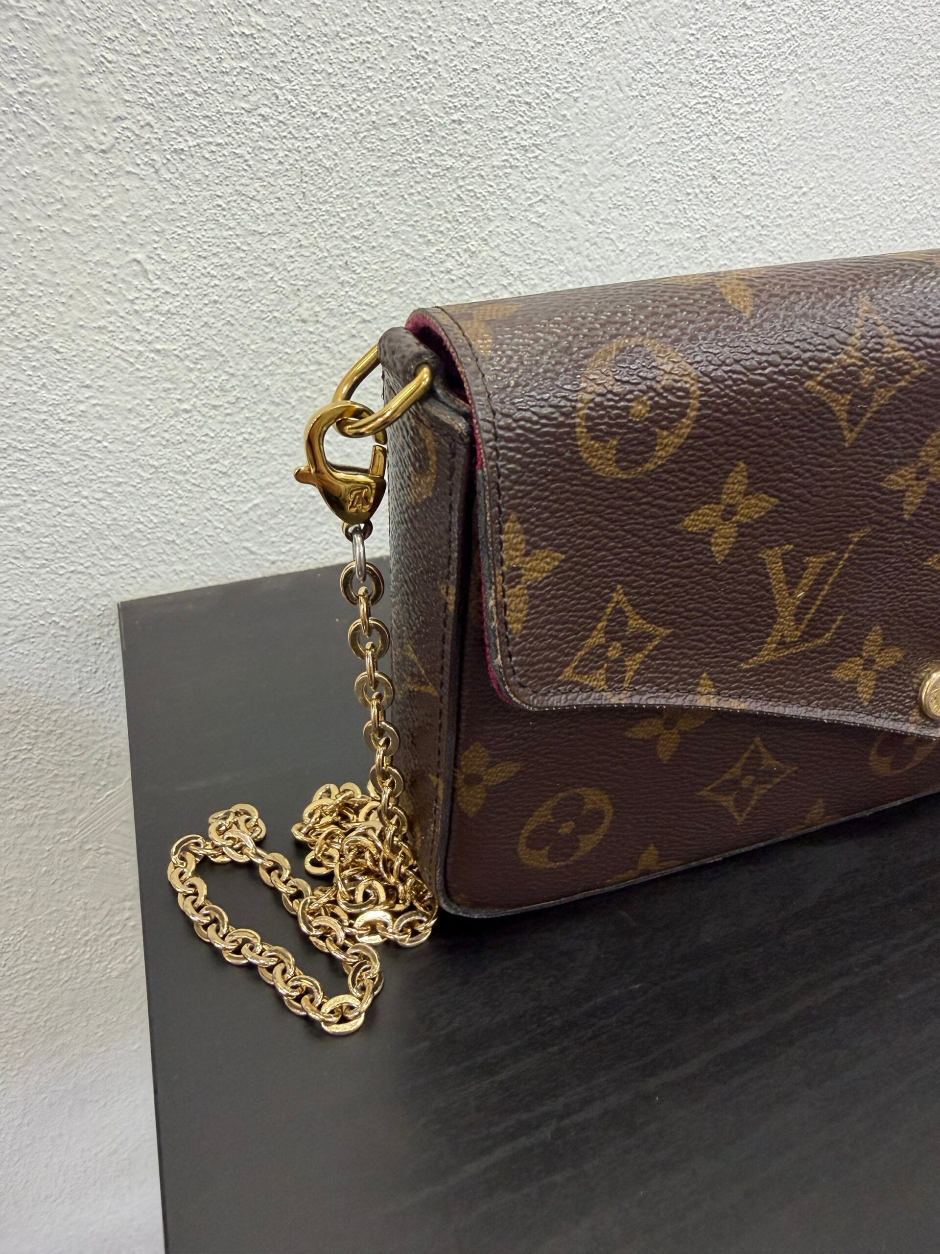 Louis Vuitton Pochette Felicié con portafogli
