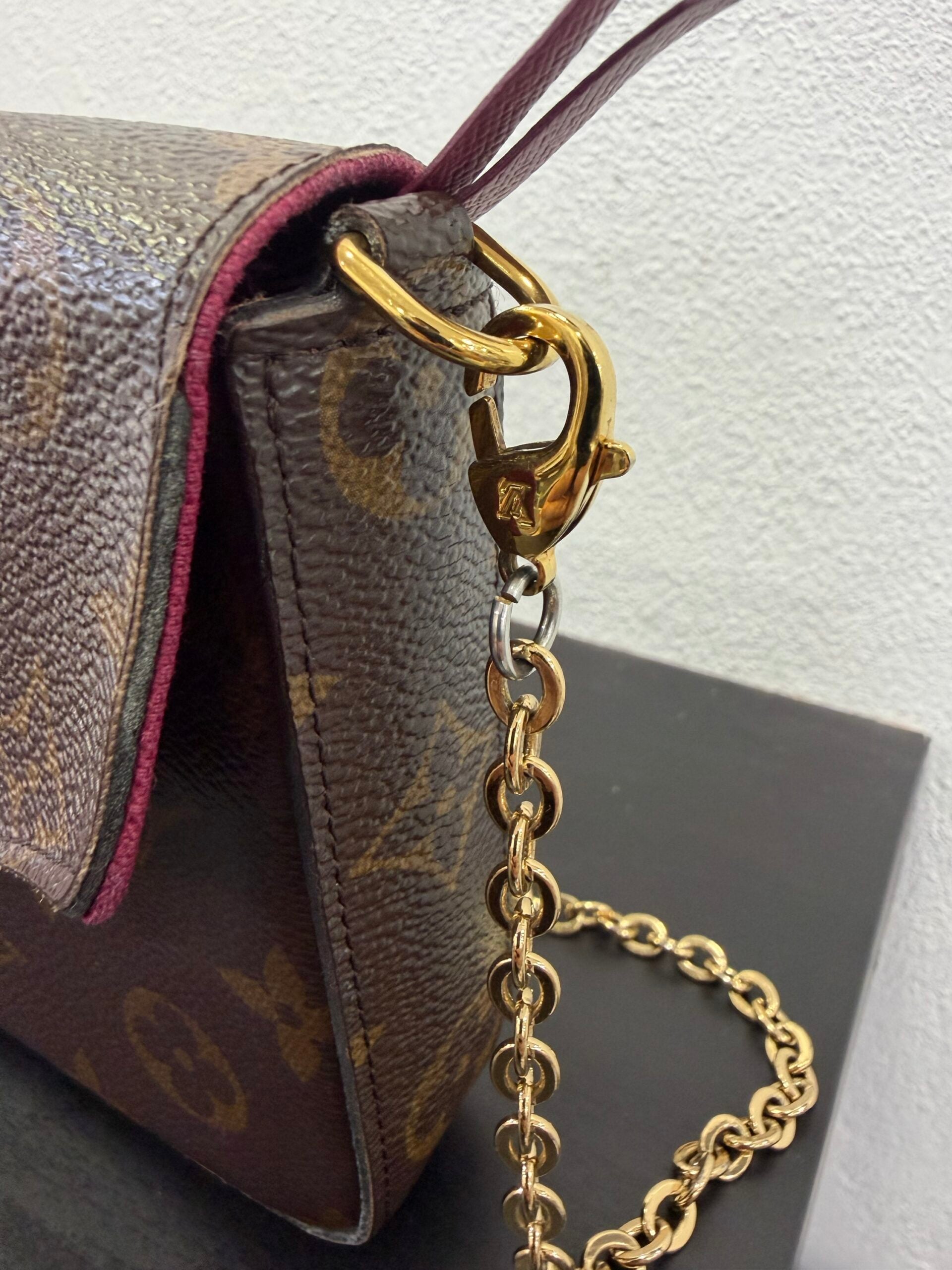 Louis Vuitton Pochette Felicié con portafogli