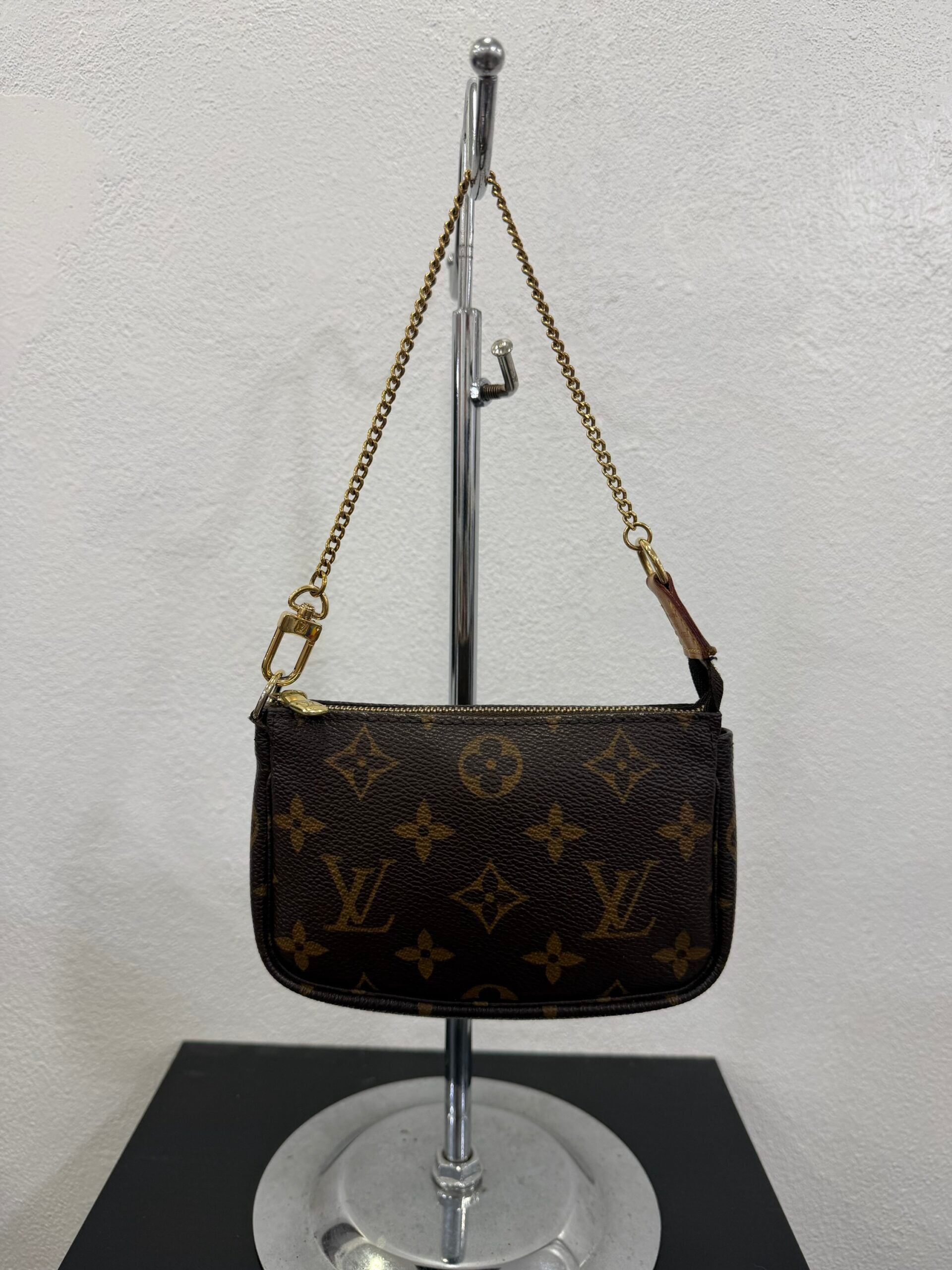 Louis Vuitton Mini Pochette Accessoires