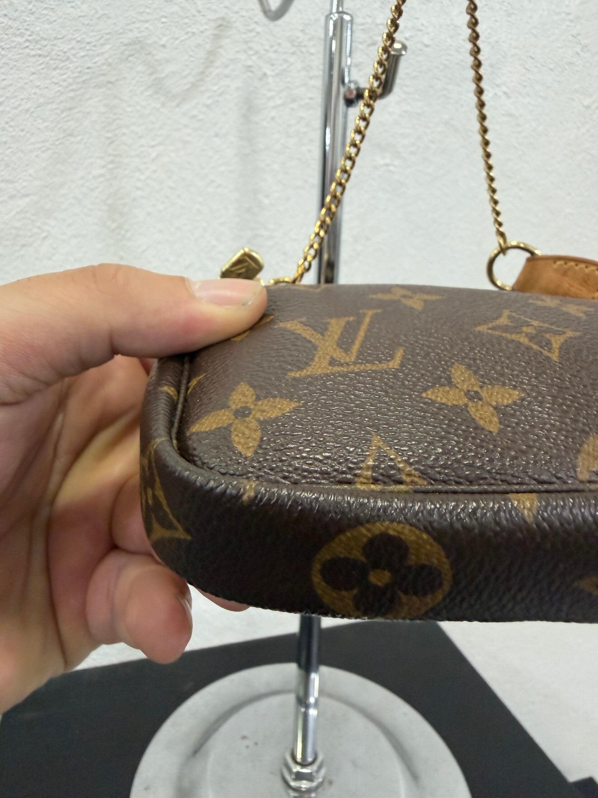 Louis Vuitton Mini Pochette Accessoires
