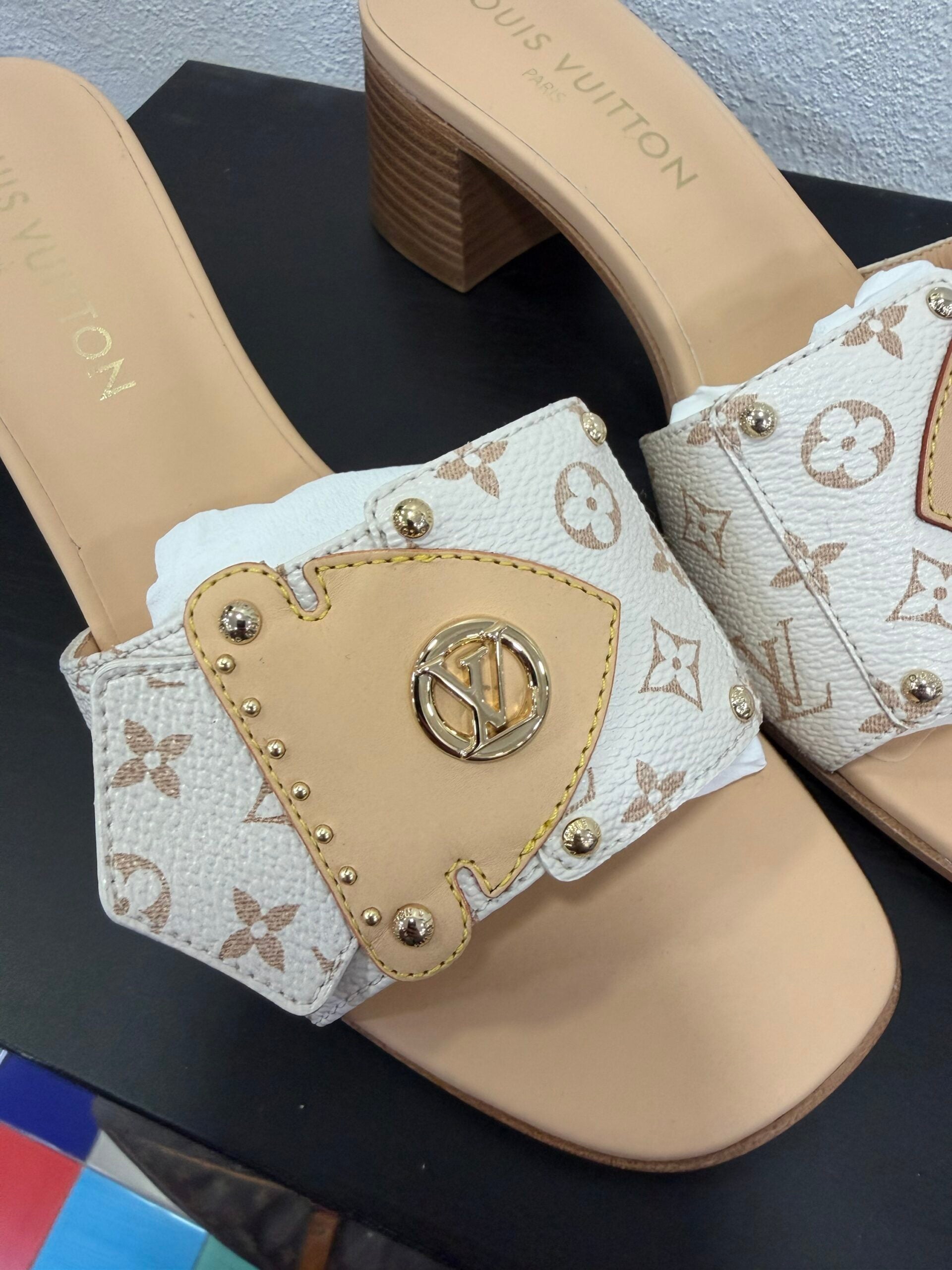 Louis Vuitton Sandalo Frame 38