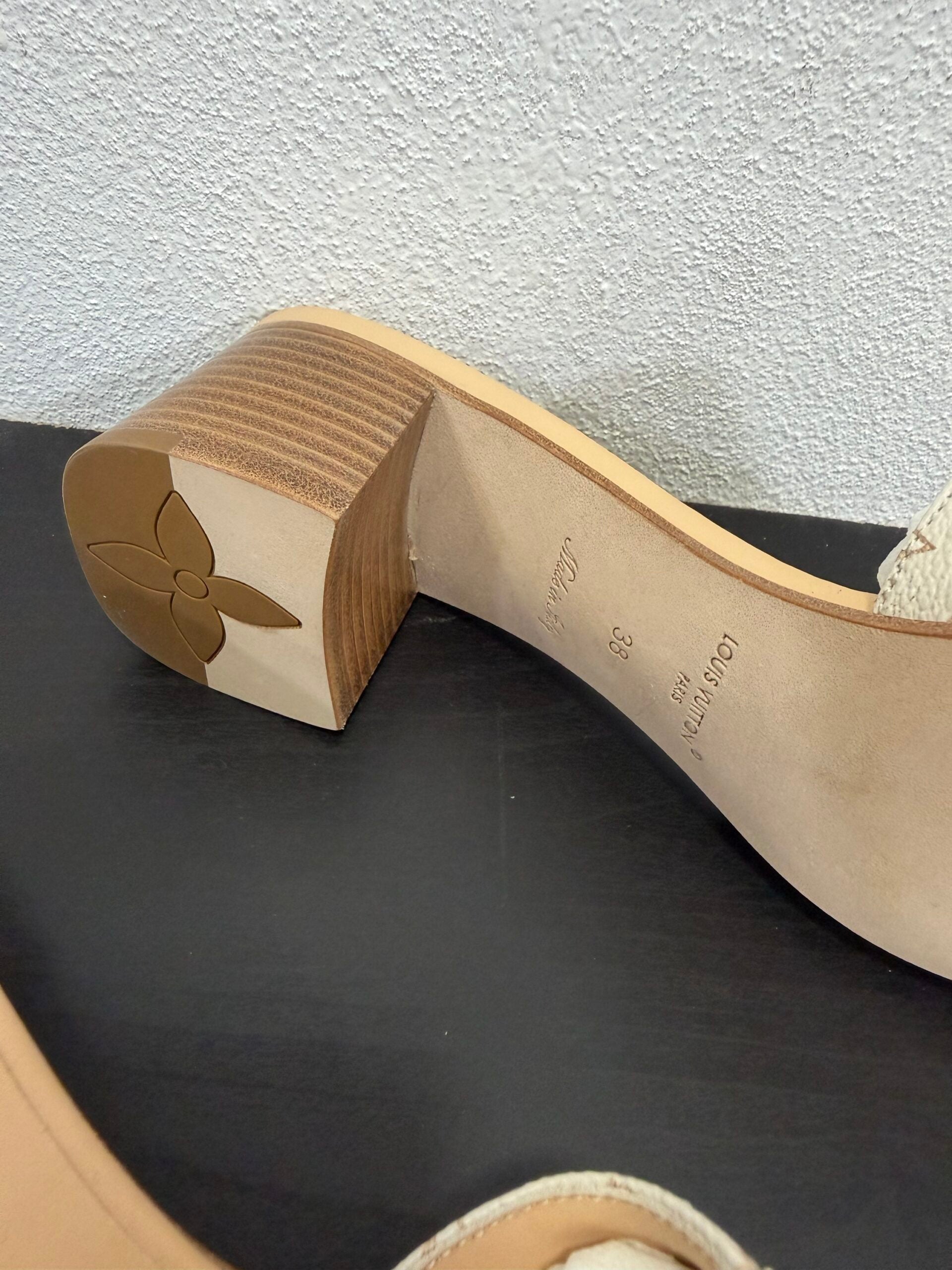 Louis Vuitton Sandalo Frame 38