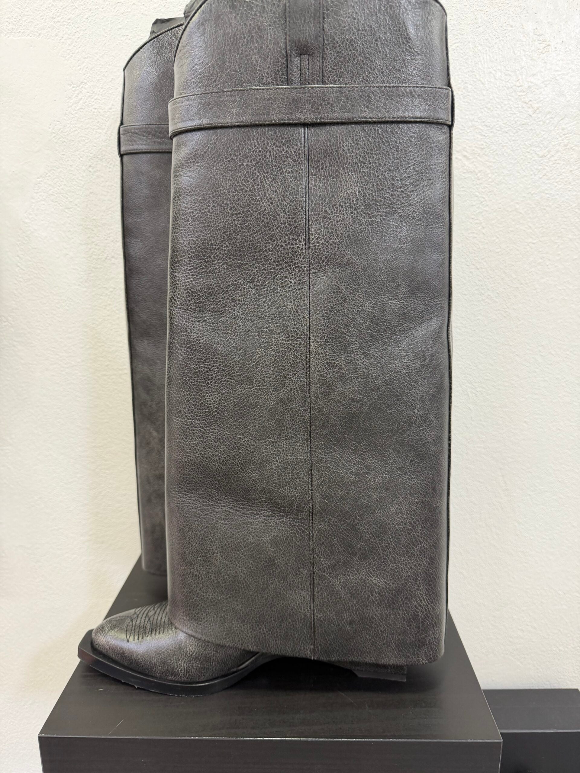 Givenchy Stivali Shark Cowboy 38