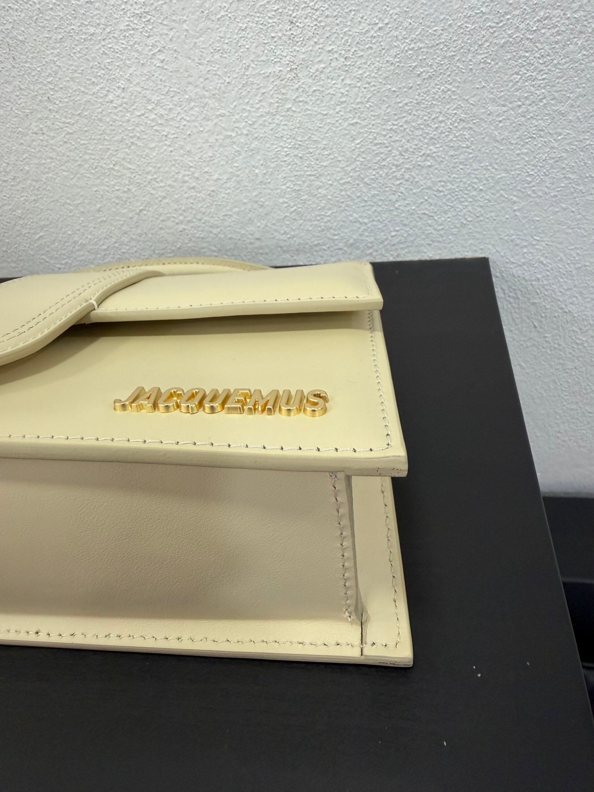 Jacquemus Le Grand Bambino Crema