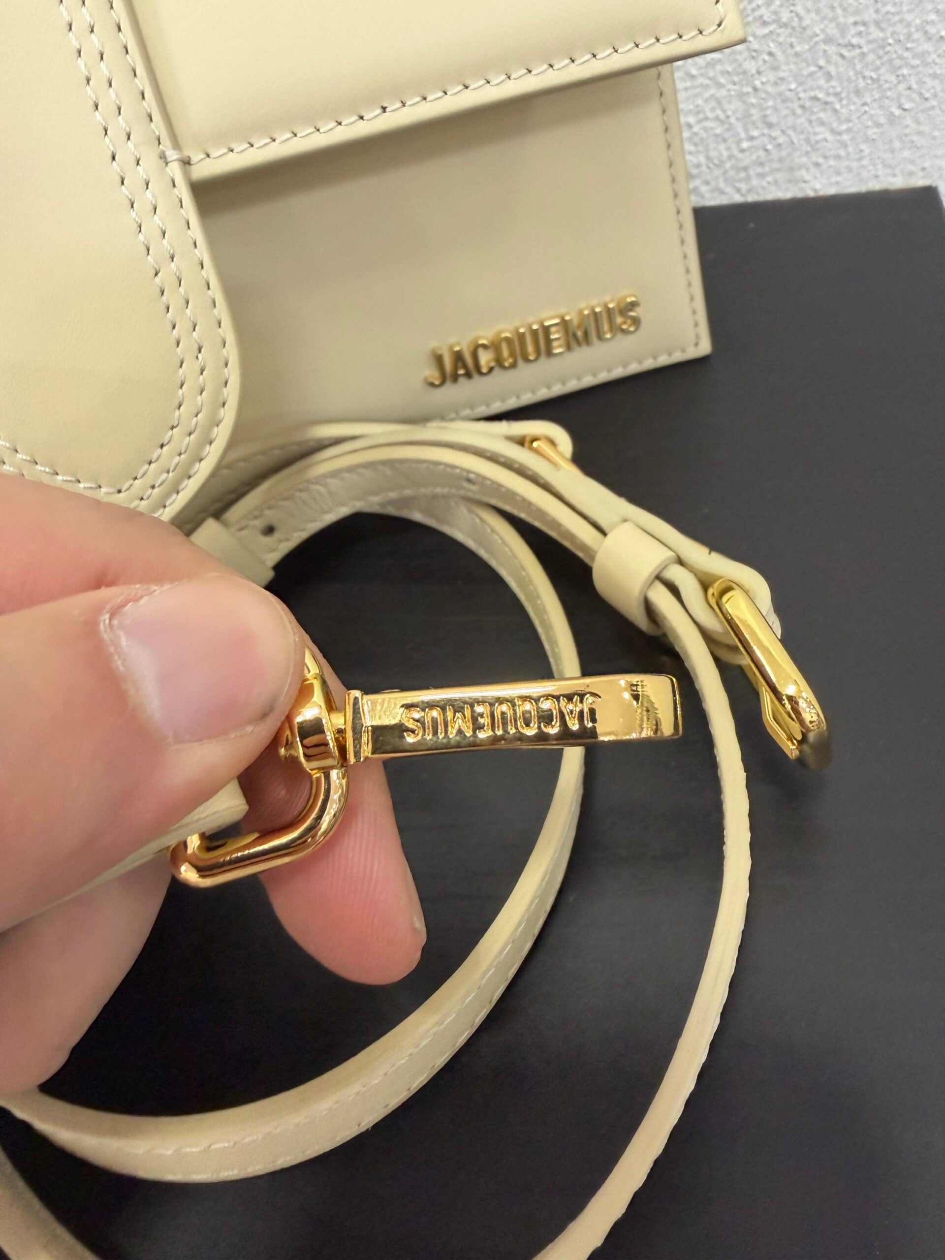 Jacquemus Le Grand Bambino Crema