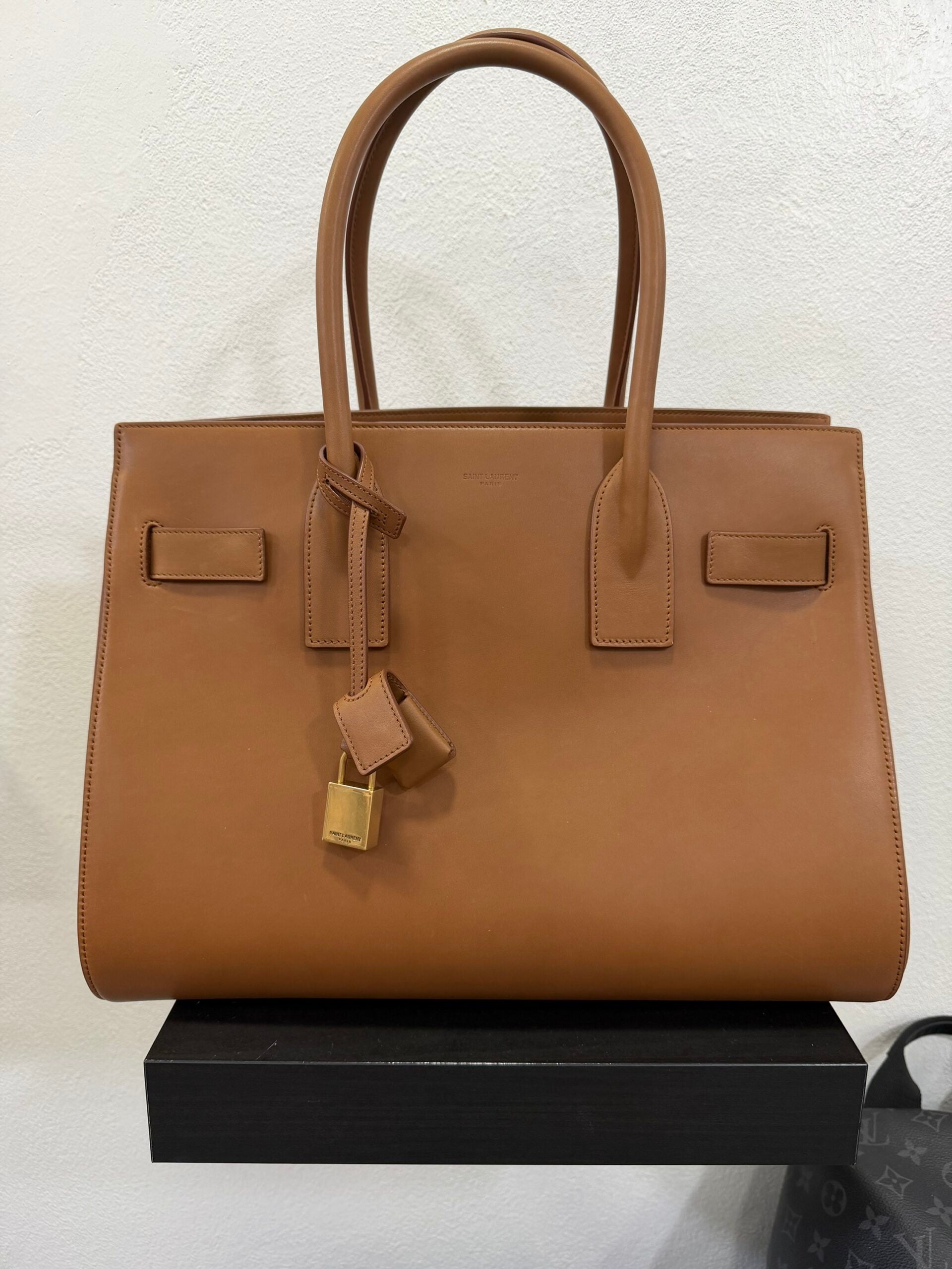 Saint Laurent Sac de Jour (New)