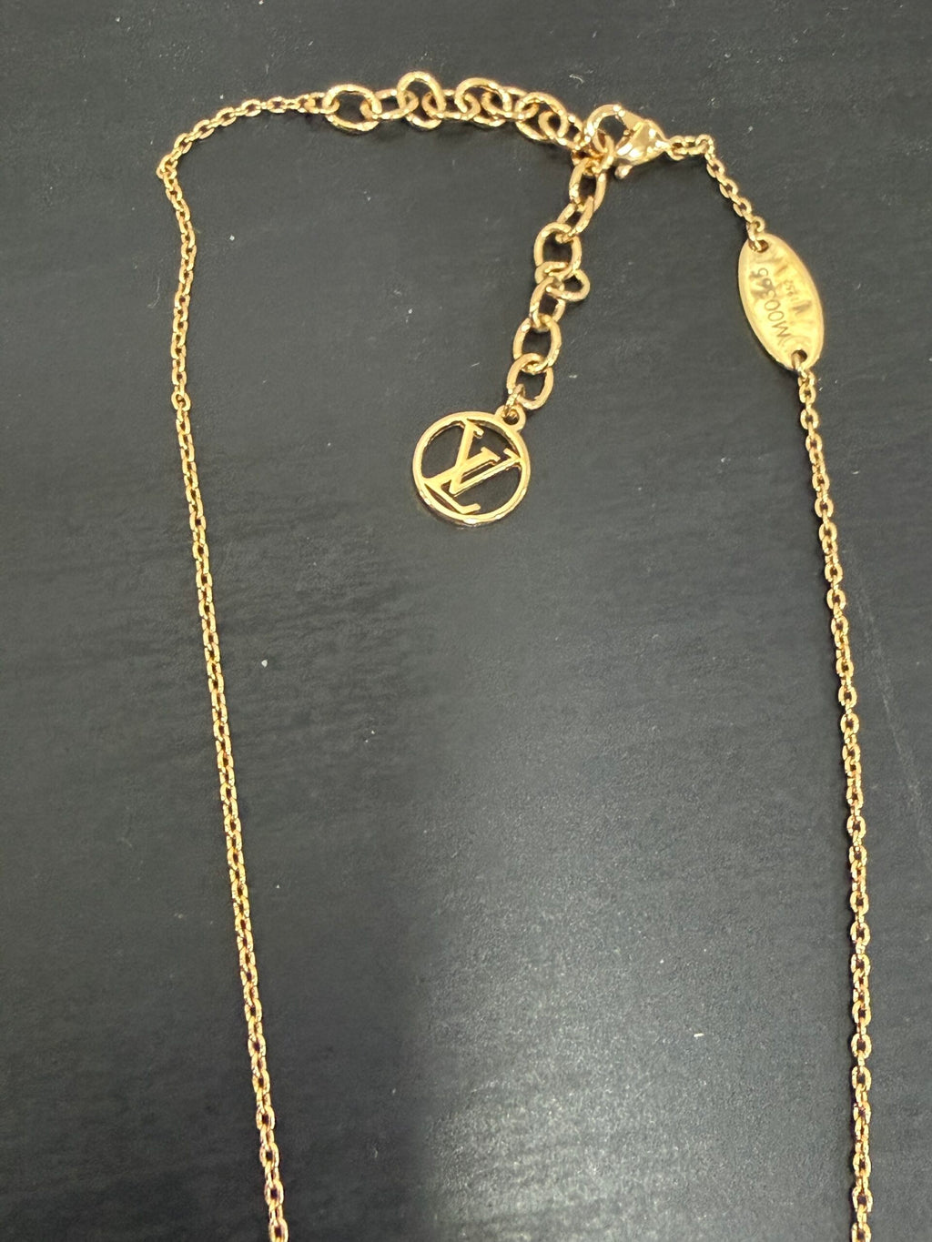 Louis Vuitton Collier Louisette Pendent
