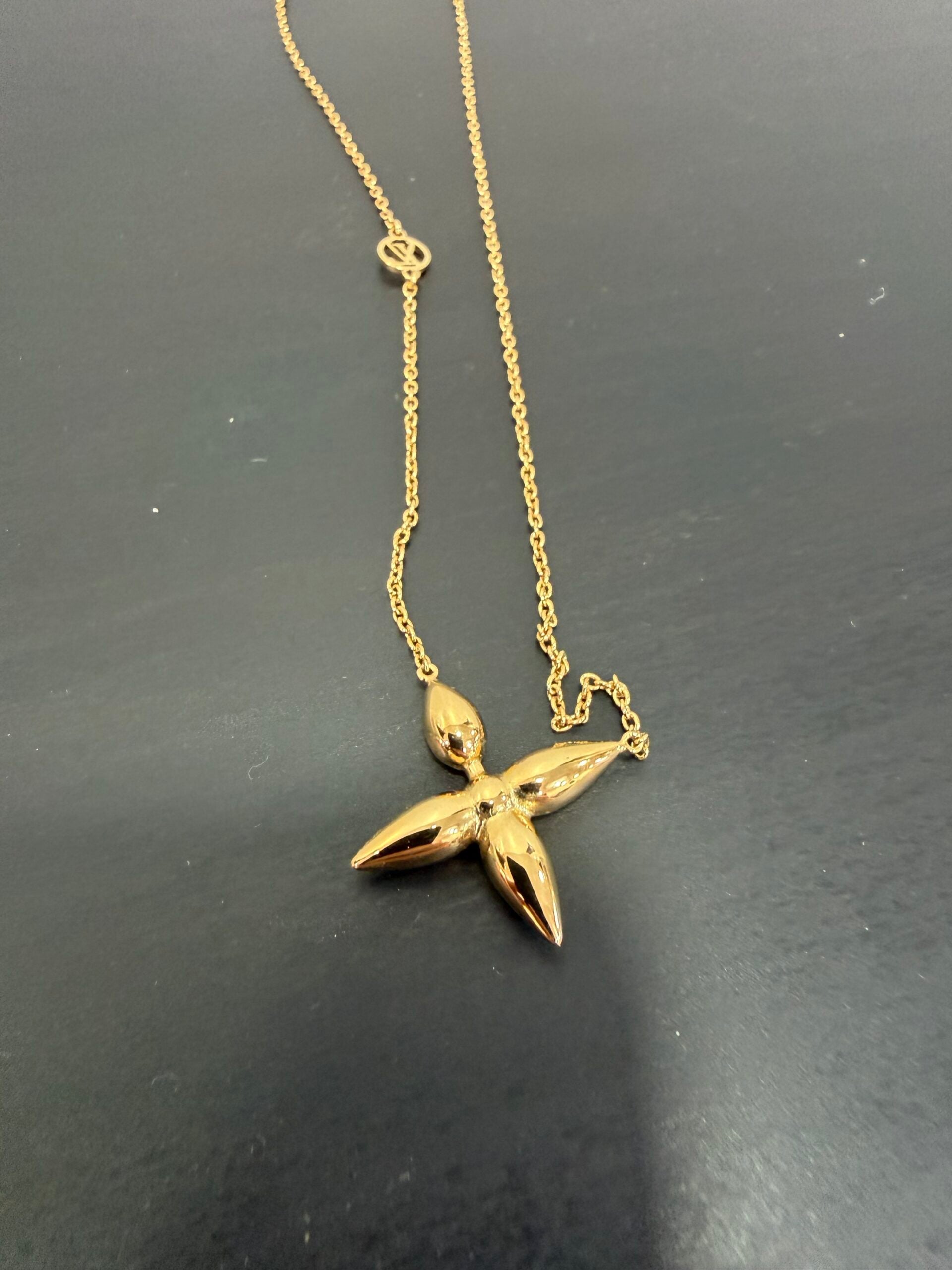Louis Vuitton Collier Louisette Pendent