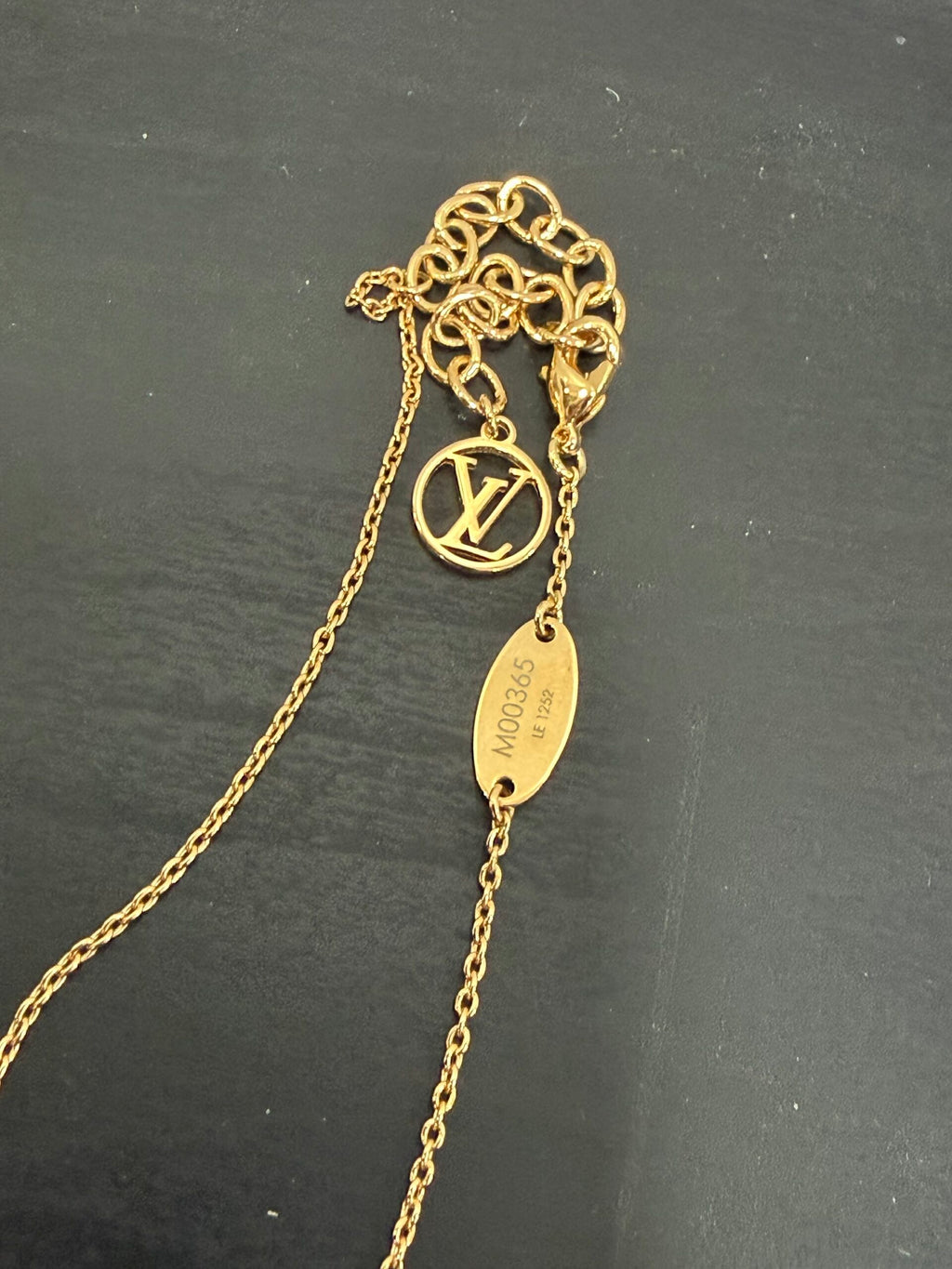 Louis Vuitton Collier Louisette Pendent