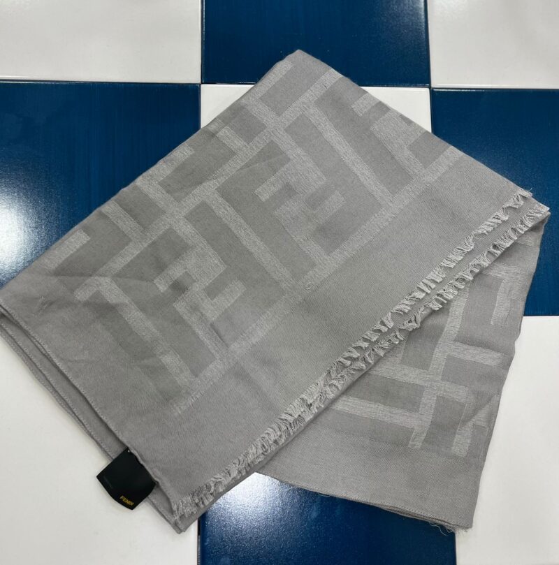 Scialle Fendi FF Monogram